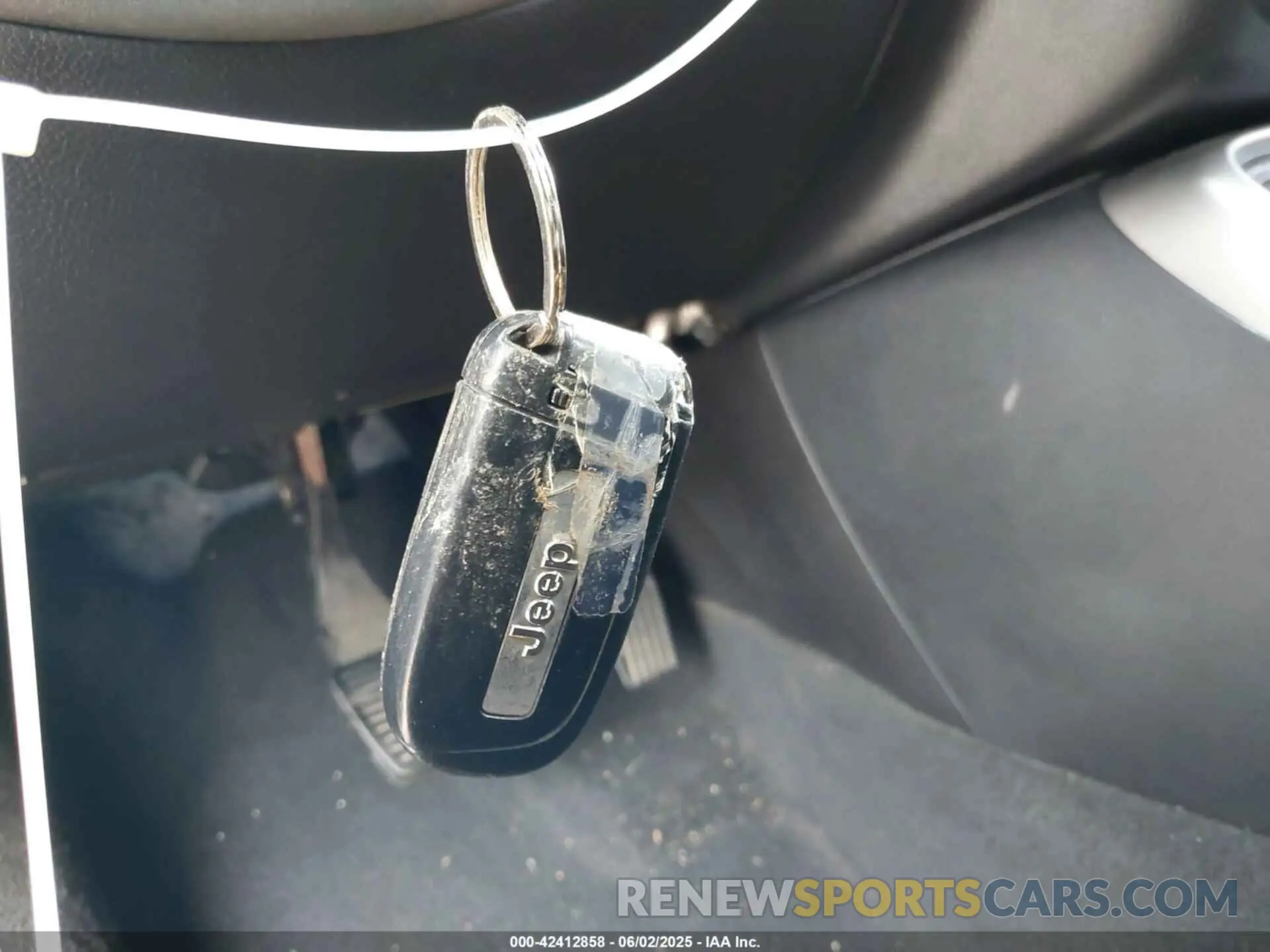 11 Photograph of a damaged car 3C4NJDBB8LT219613 JEEP COMPASS 2020