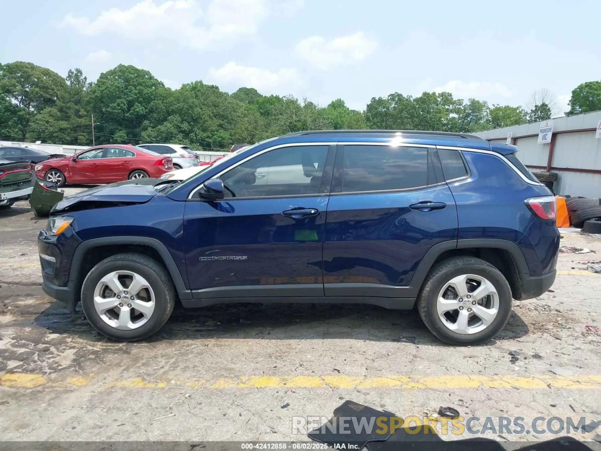 14 Photograph of a damaged car 3C4NJDBB8LT219613 JEEP COMPASS 2020