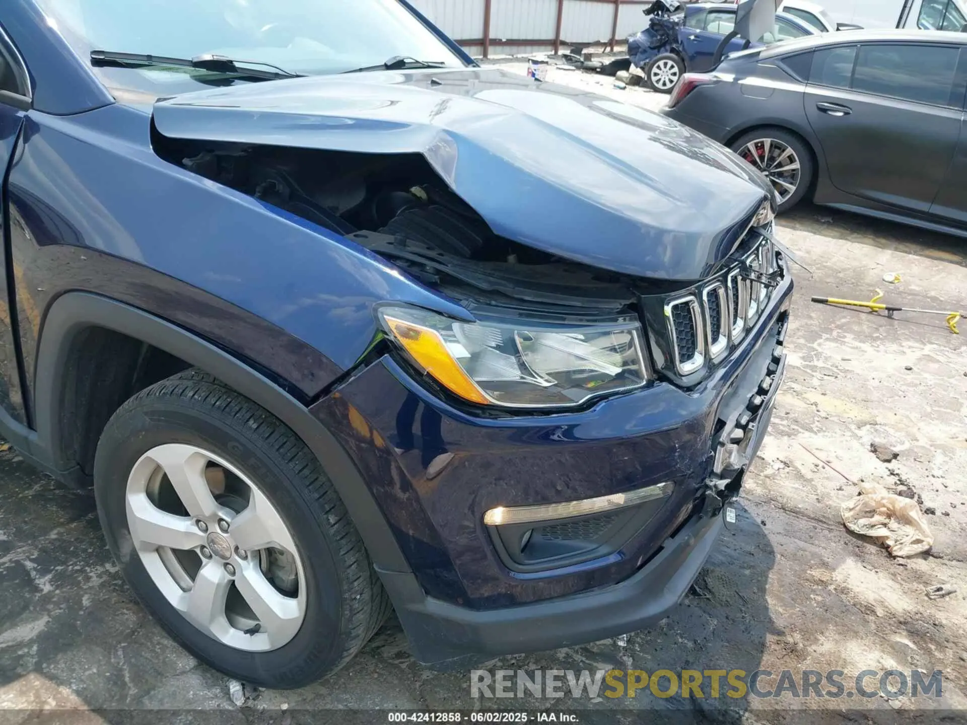 17 Photograph of a damaged car 3C4NJDBB8LT219613 JEEP COMPASS 2020
