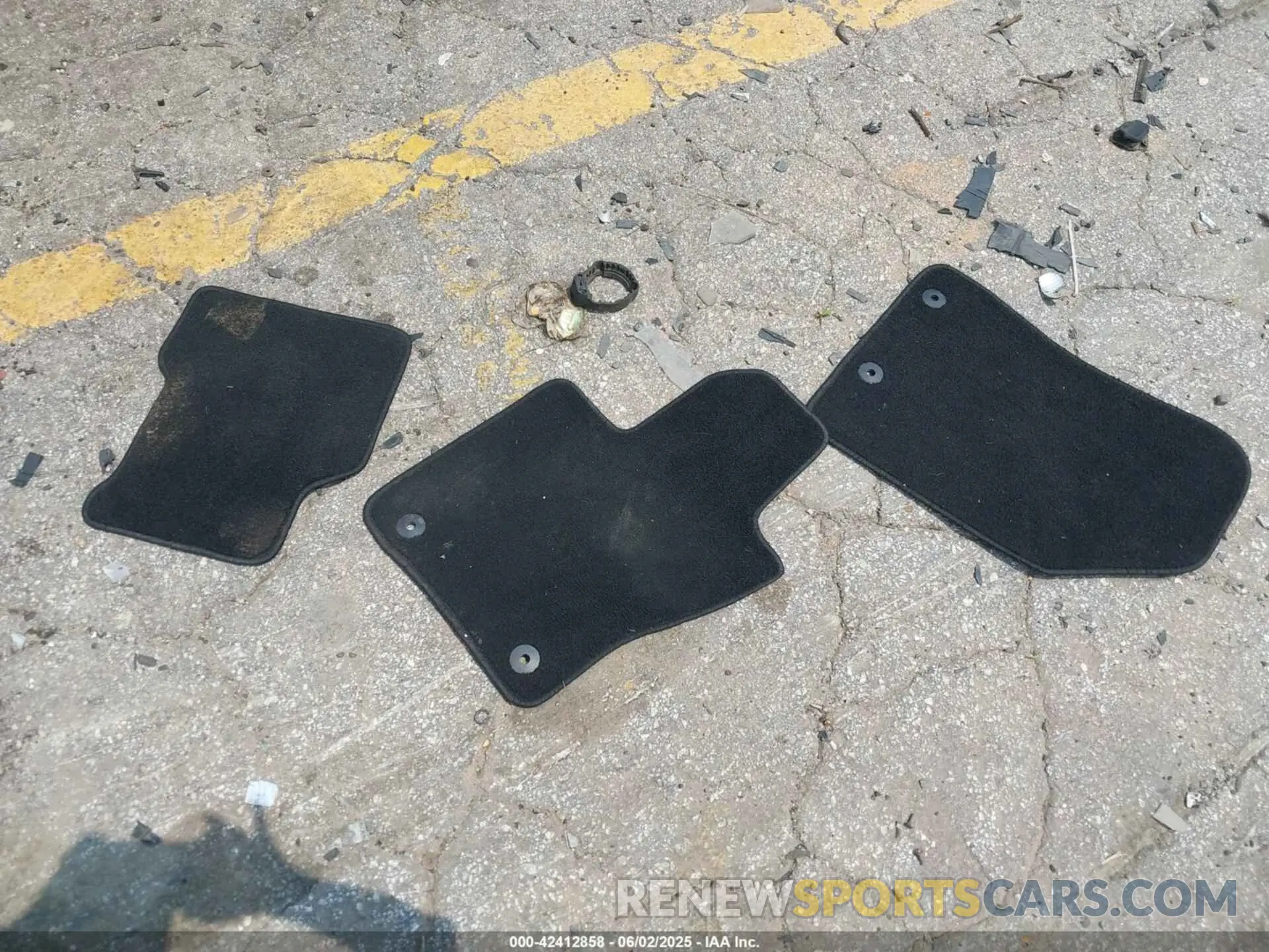 19 Photograph of a damaged car 3C4NJDBB8LT219613 JEEP COMPASS 2020