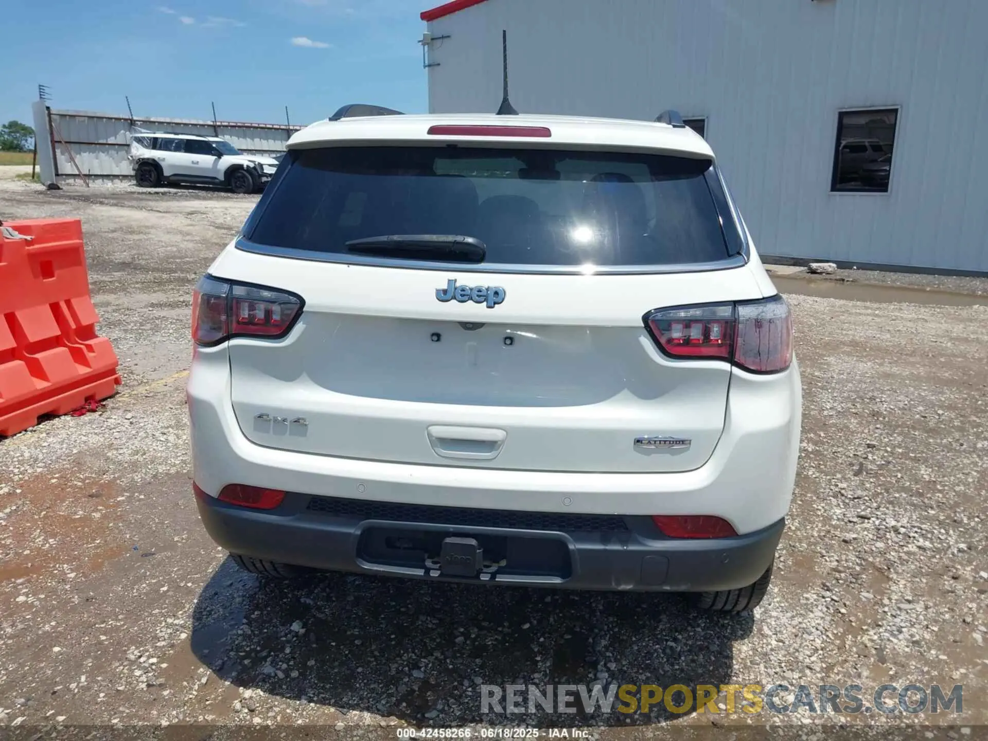 16 Photograph of a damaged car 3C4NJDBB8LT234466 JEEP COMPASS 2020