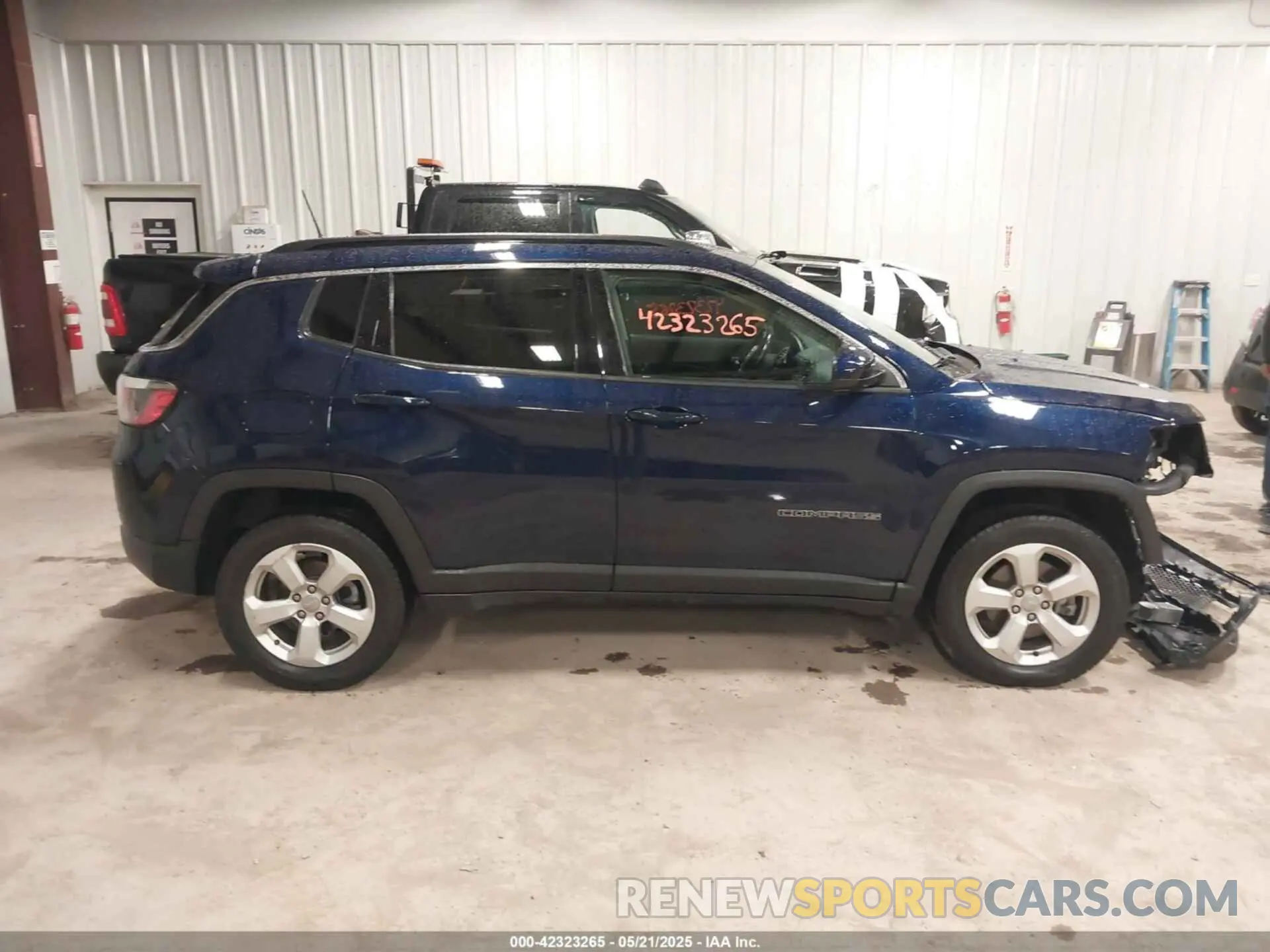 13 Photograph of a damaged car 3C4NJDBB9LT124543 JEEP COMPASS 2020