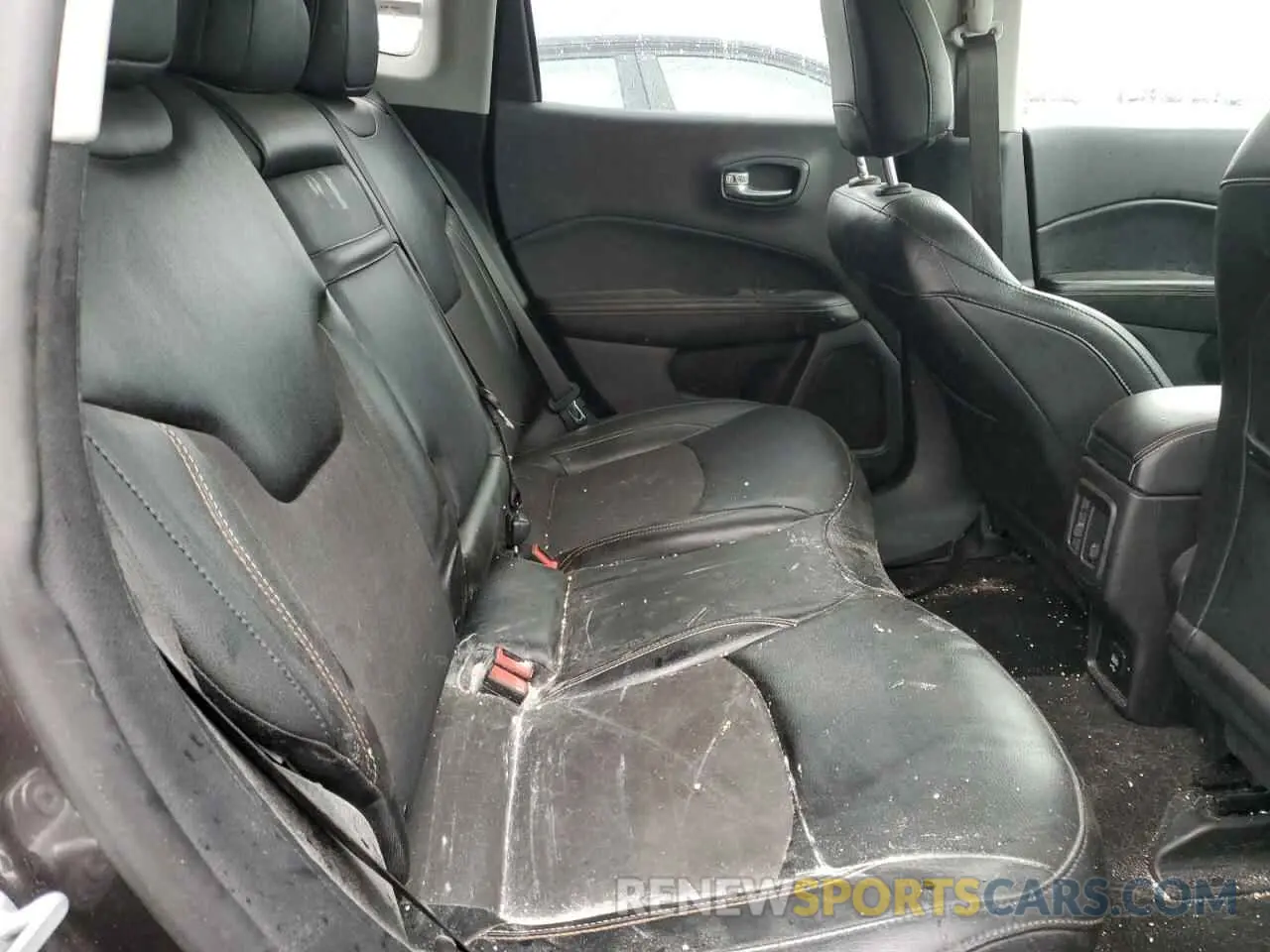 11 Photograph of a damaged car 3C4NJDBB9LT126048 JEEP COMPASS 2020