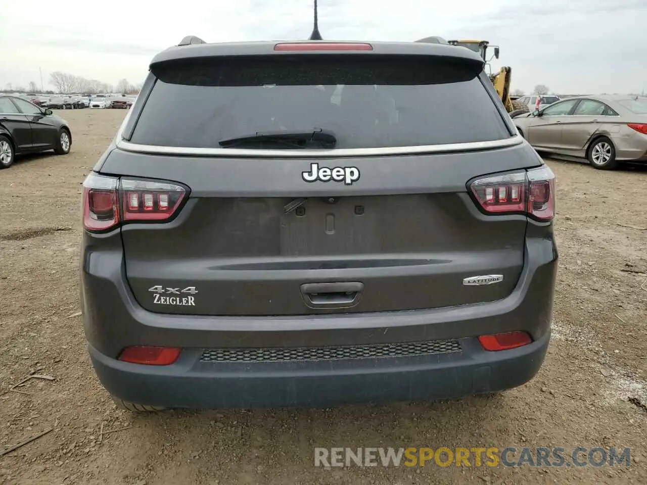 6 Photograph of a damaged car 3C4NJDBB9LT126048 JEEP COMPASS 2020