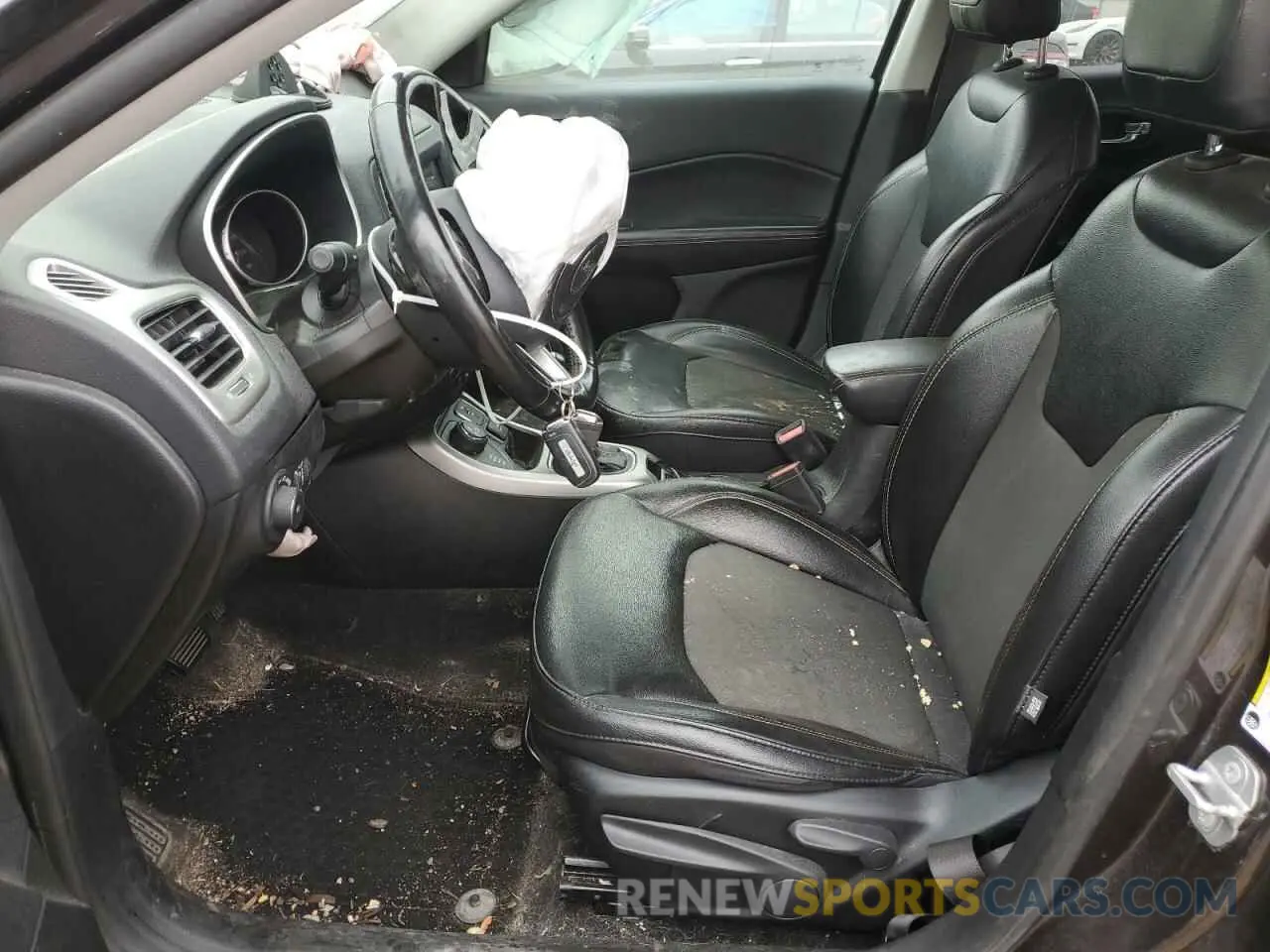 7 Photograph of a damaged car 3C4NJDBB9LT126048 JEEP COMPASS 2020