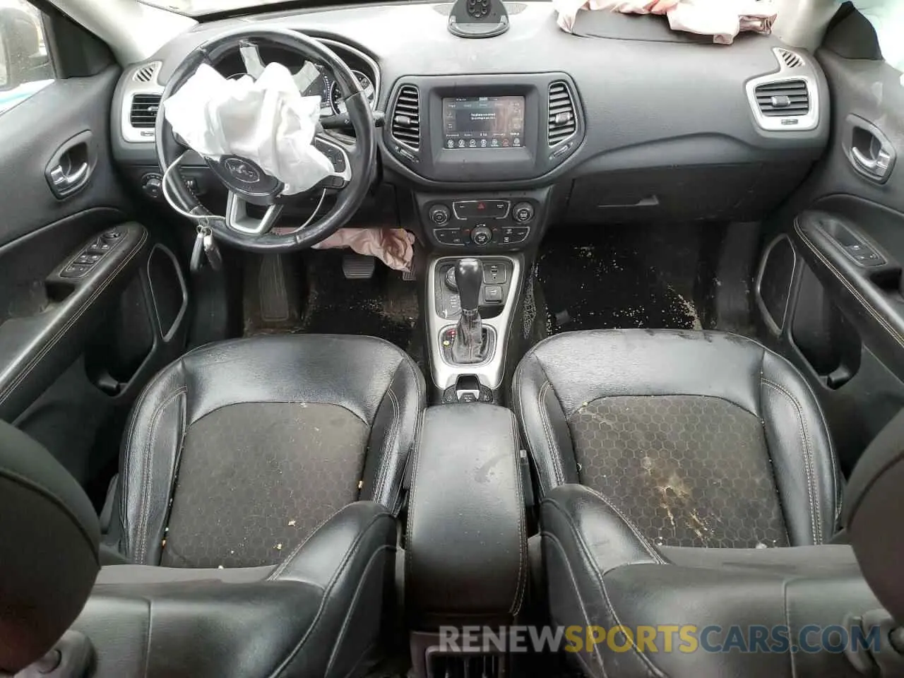 8 Photograph of a damaged car 3C4NJDBB9LT126048 JEEP COMPASS 2020