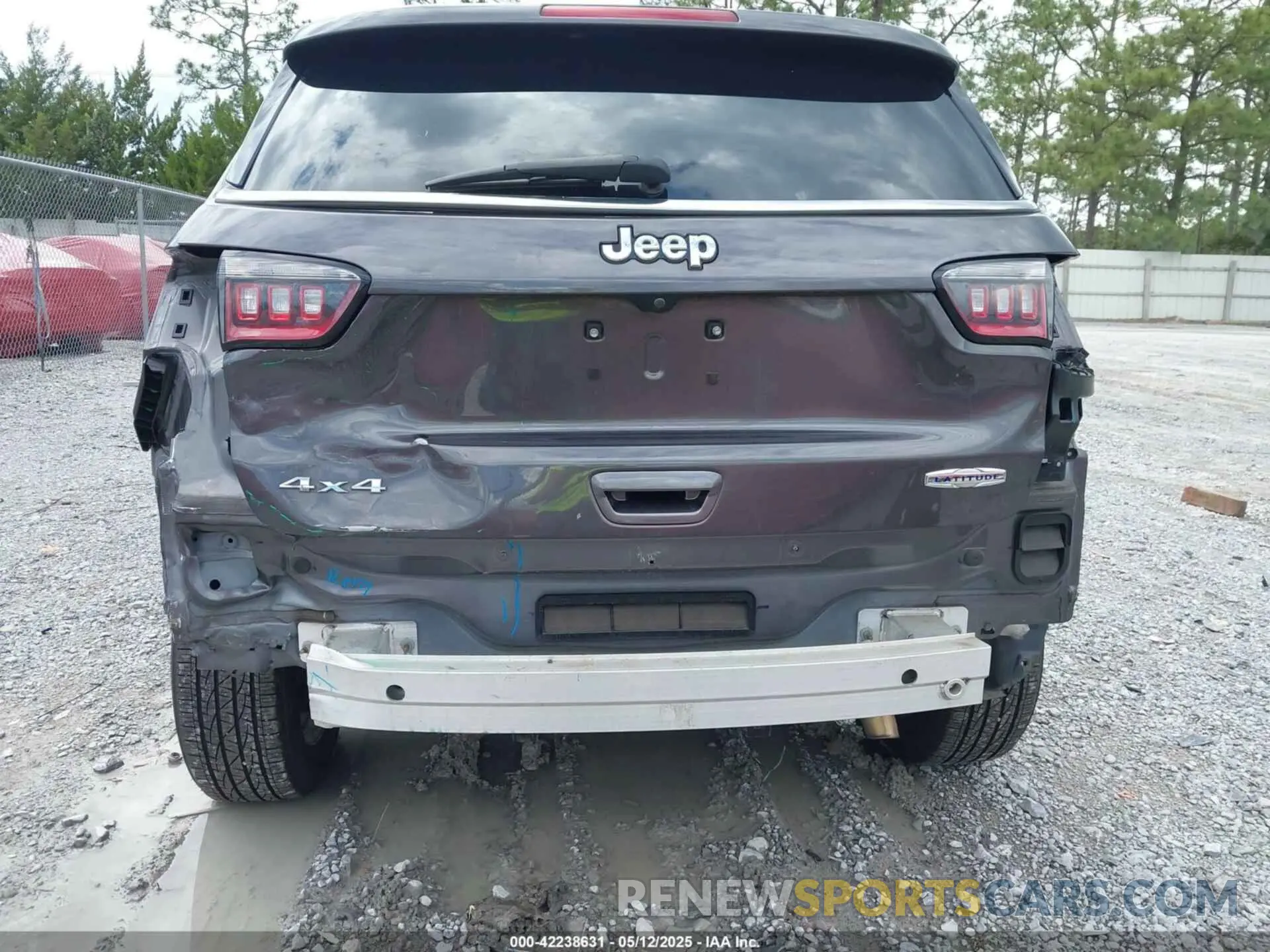 6 Photograph of a damaged car 3C4NJDBB9LT129693 JEEP COMPASS 2020