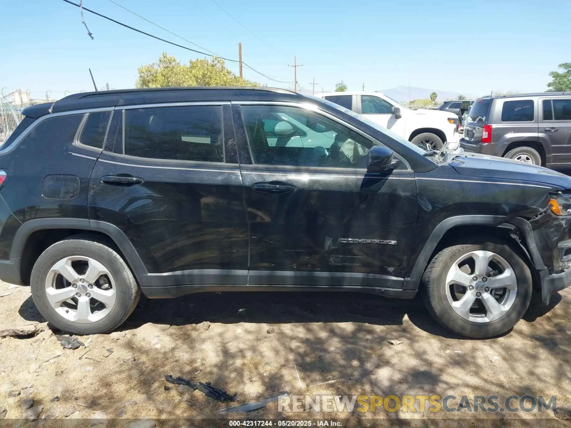 13 Photograph of a damaged car 3C4NJDBB9LT156263 JEEP COMPASS 2020