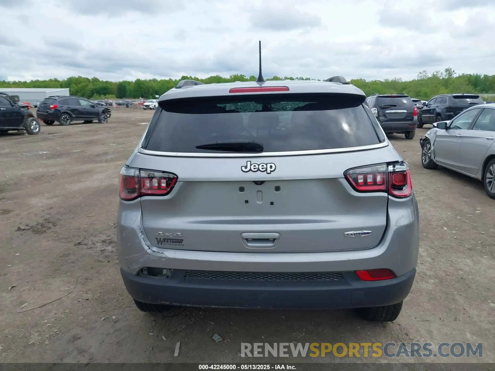 16 Photograph of a damaged car 3C4NJDBB9LT252474 JEEP COMPASS 2020