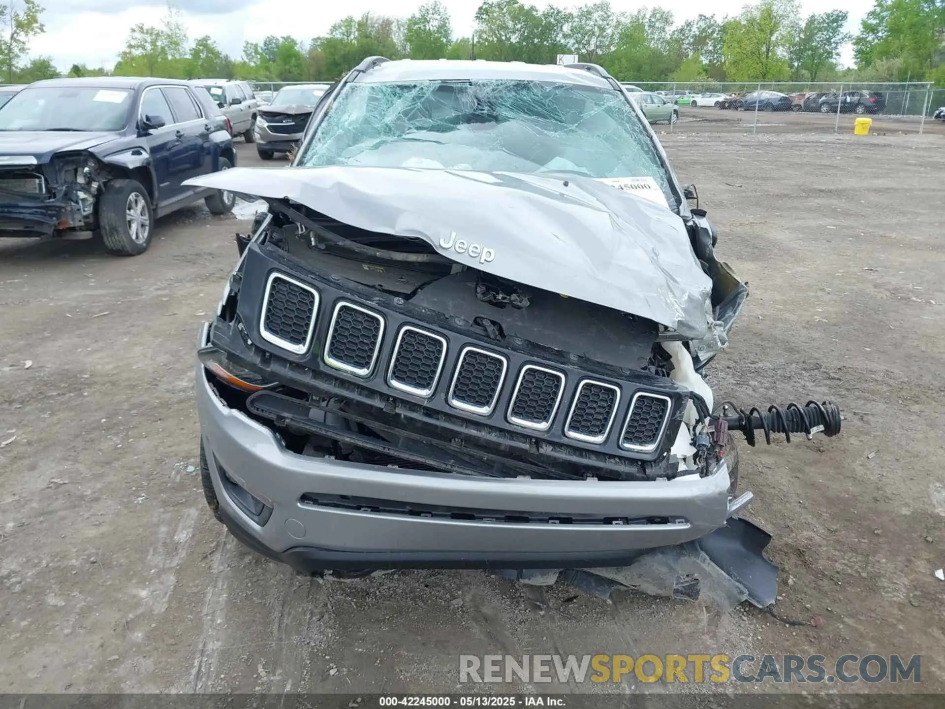 6 Photograph of a damaged car 3C4NJDBB9LT252474 JEEP COMPASS 2020