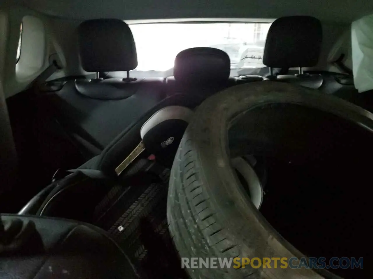 10 Photograph of a damaged car 3C4NJDBBXLT150326 JEEP COMPASS 2020