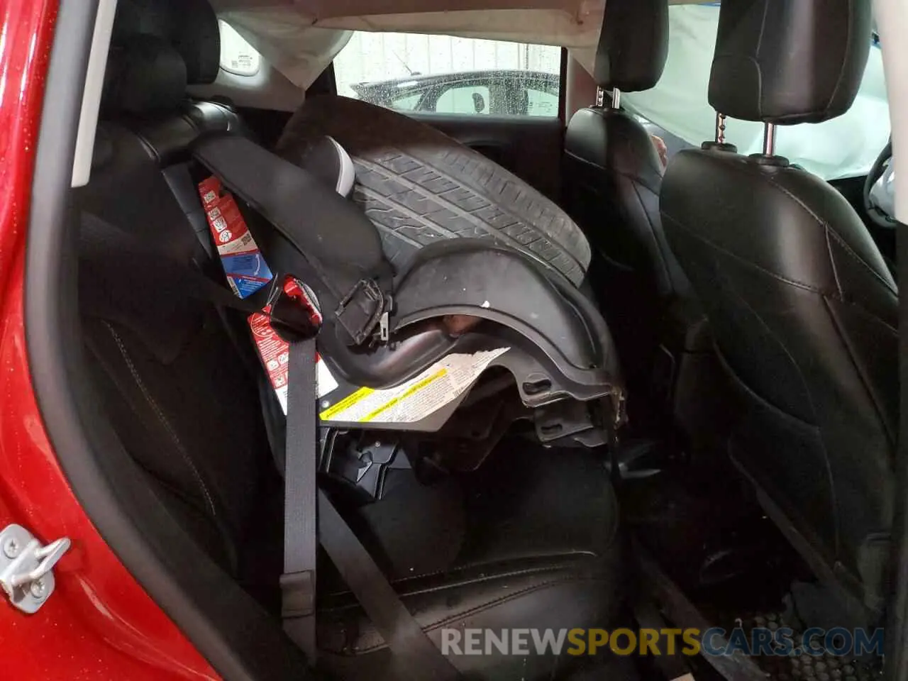 11 Photograph of a damaged car 3C4NJDBBXLT150326 JEEP COMPASS 2020