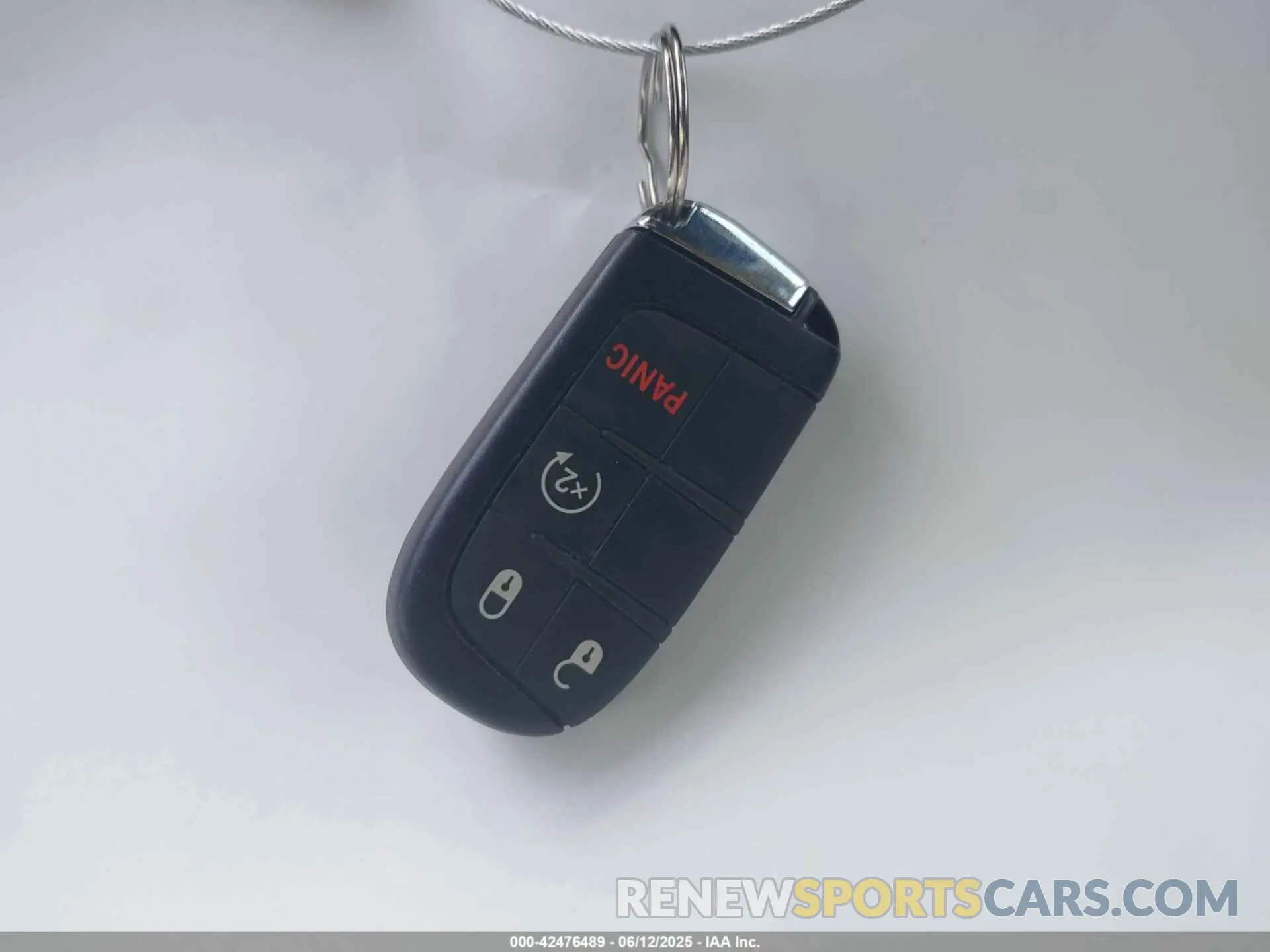 11 Photograph of a damaged car 3C4NJDBBXLT168695 JEEP COMPASS 2020