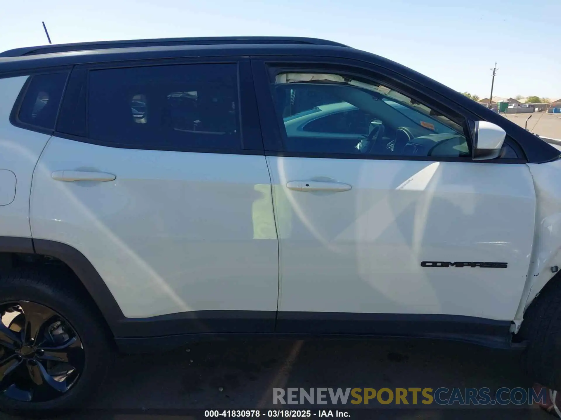 13 Photograph of a damaged car 3C4NJDBBXLT203932 JEEP COMPASS 2020