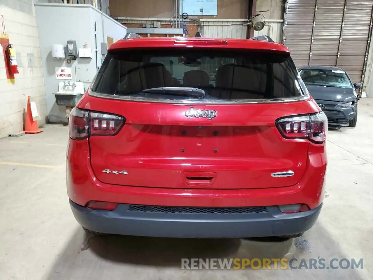 6 Photograph of a damaged car 3C4NJDBBXLT240866 JEEP COMPASS 2020