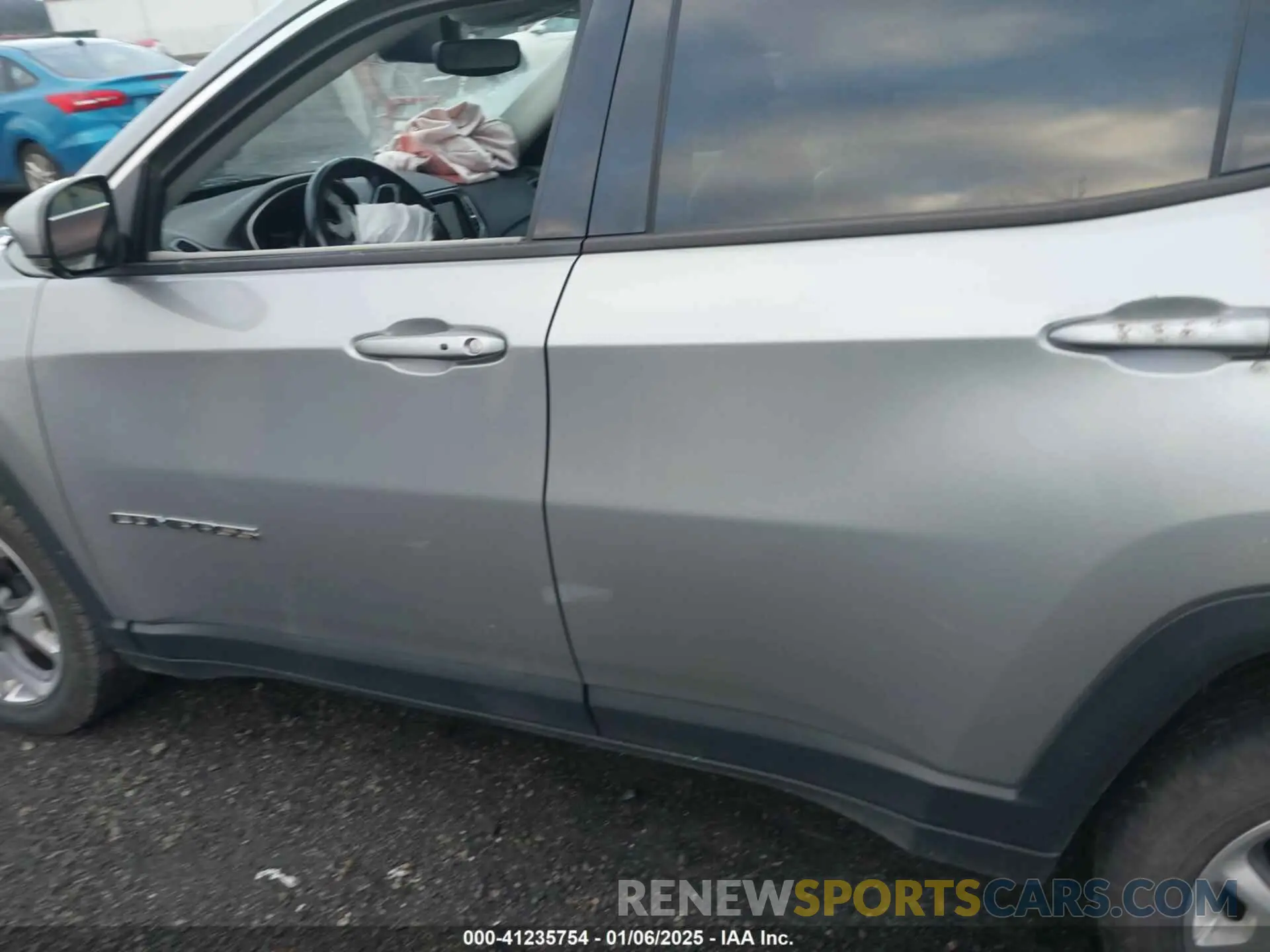 15 Photograph of a damaged car 3C4NJDCB0LT127507 JEEP COMPASS 2020