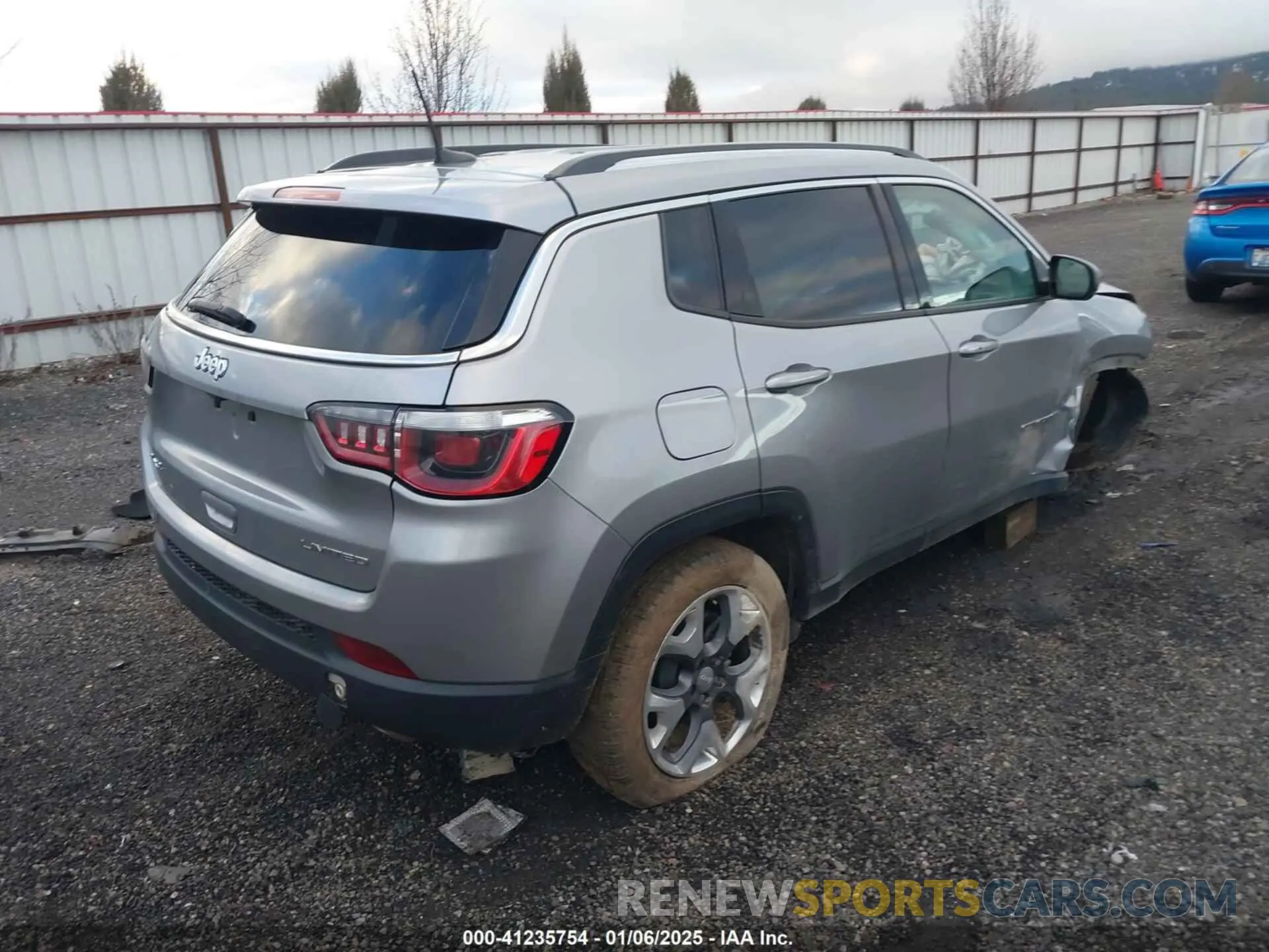 4 Photograph of a damaged car 3C4NJDCB0LT127507 JEEP COMPASS 2020