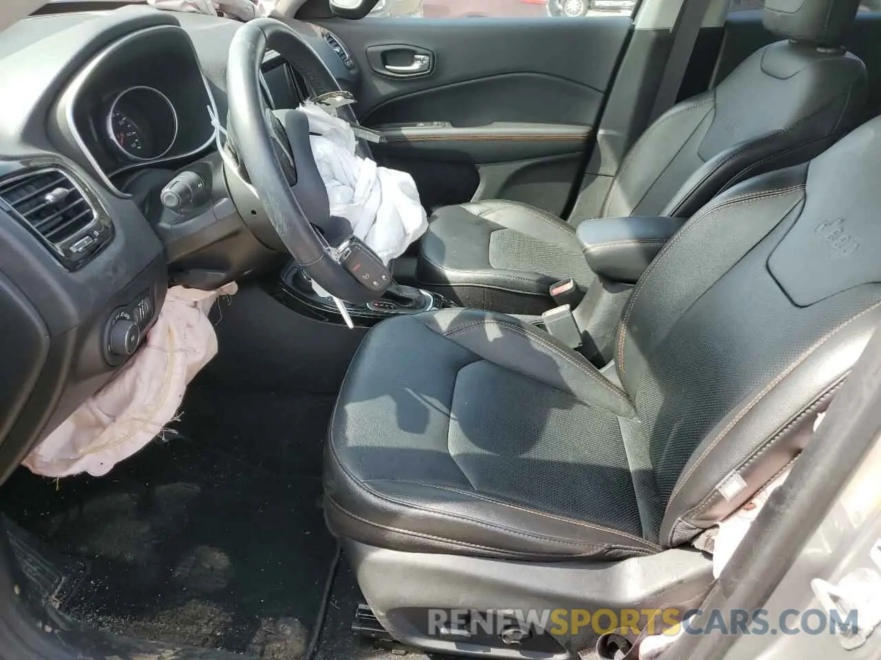 7 Photograph of a damaged car 3C4NJDCB0LT128186 JEEP COMPASS 2020