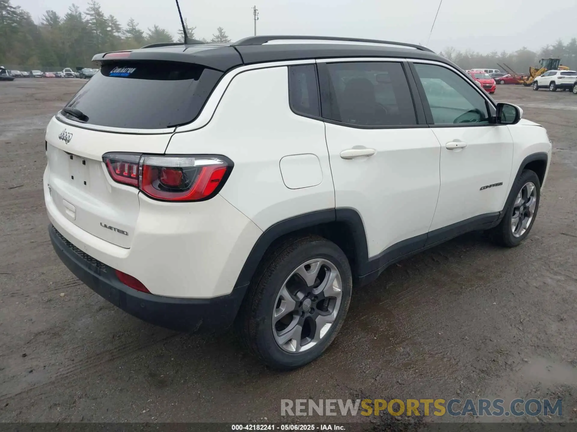 4 Photograph of a damaged car 3C4NJDCB0LT233570 JEEP COMPASS 2020