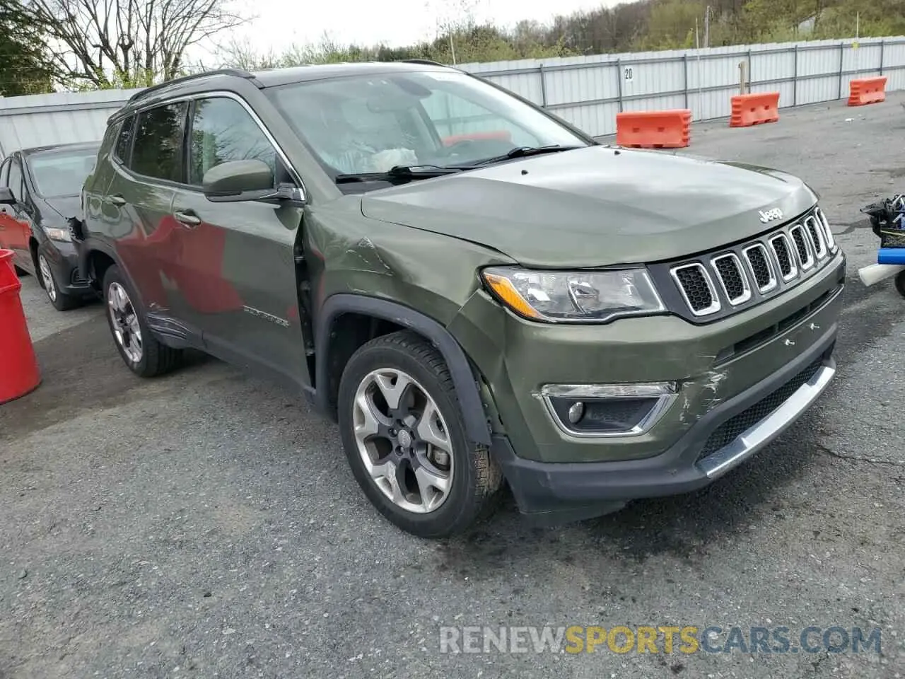 4 Photograph of a damaged car 3C4NJDCB1LT111686 JEEP COMPASS 2020