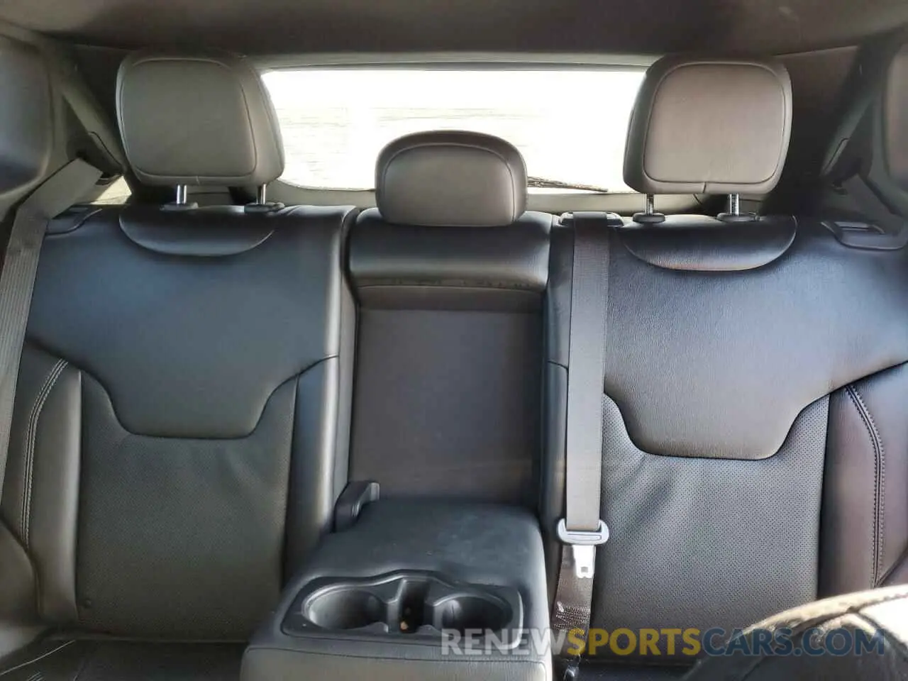 10 Photograph of a damaged car 3C4NJDCB1LT119268 JEEP COMPASS 2020