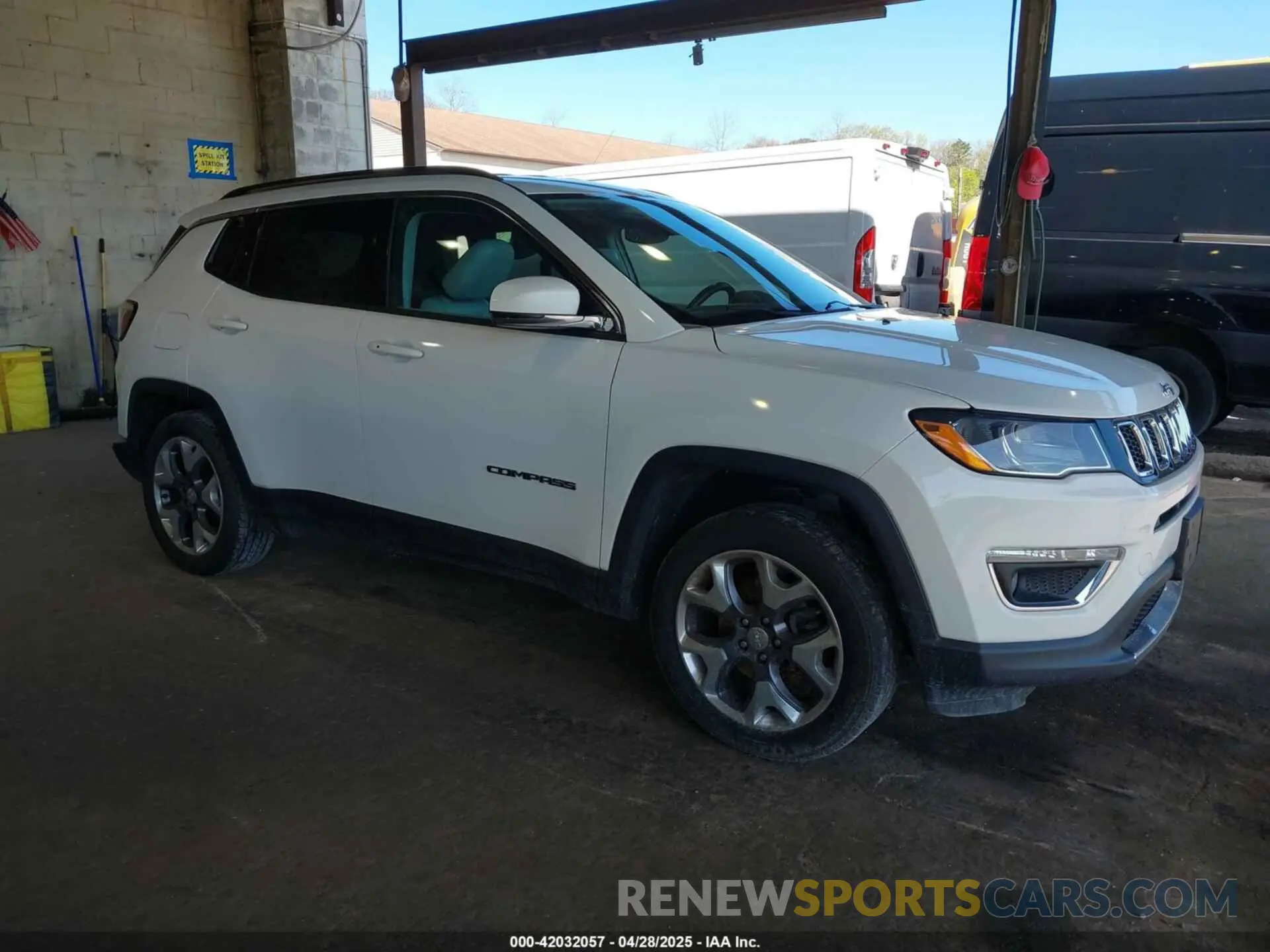 1 Photograph of a damaged car 3C4NJDCB1LT123515 JEEP COMPASS 2020
