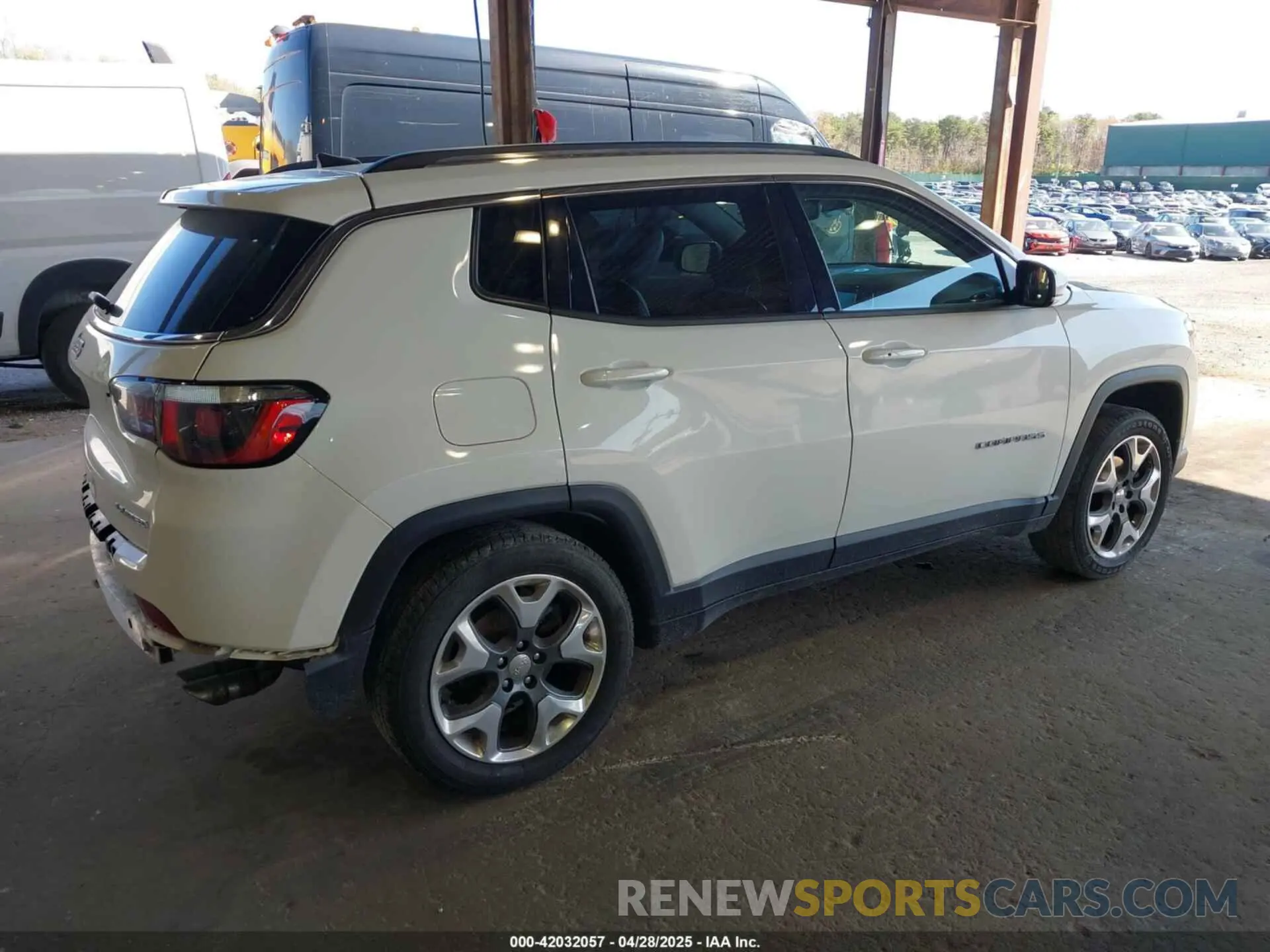 4 Photograph of a damaged car 3C4NJDCB1LT123515 JEEP COMPASS 2020