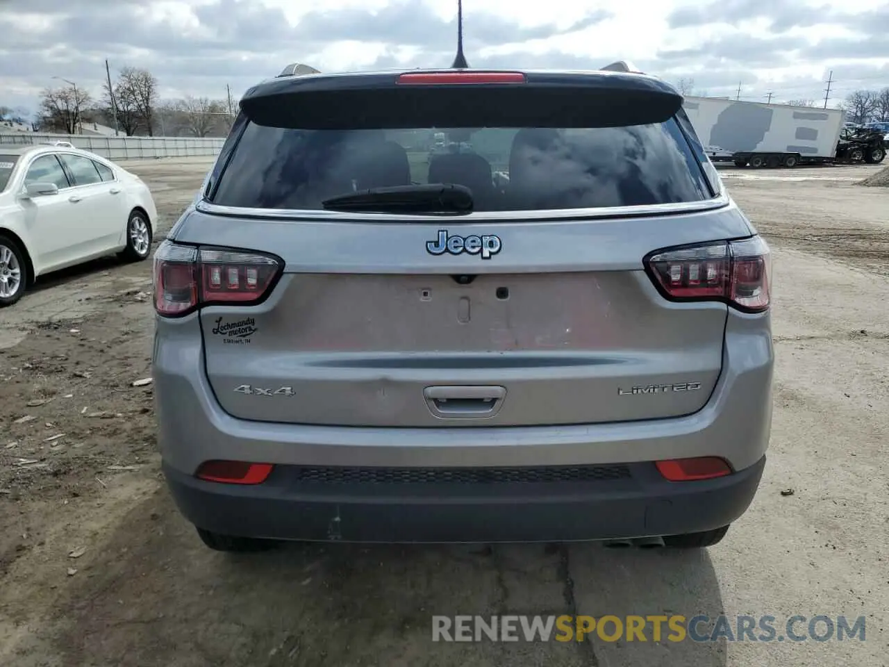 6 Photograph of a damaged car 3C4NJDCB1LT128083 JEEP COMPASS 2020