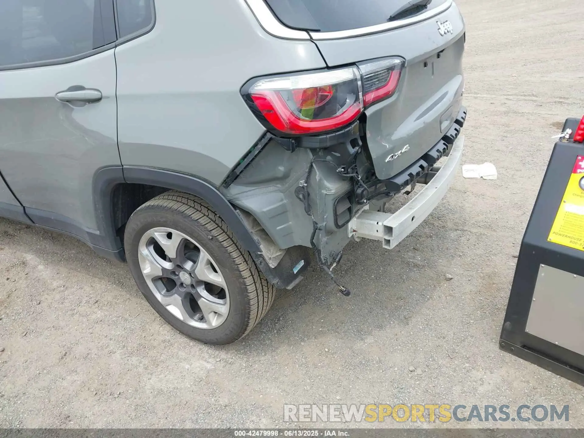20 Photograph of a damaged car 3C4NJDCB1LT164260 JEEP COMPASS 2020