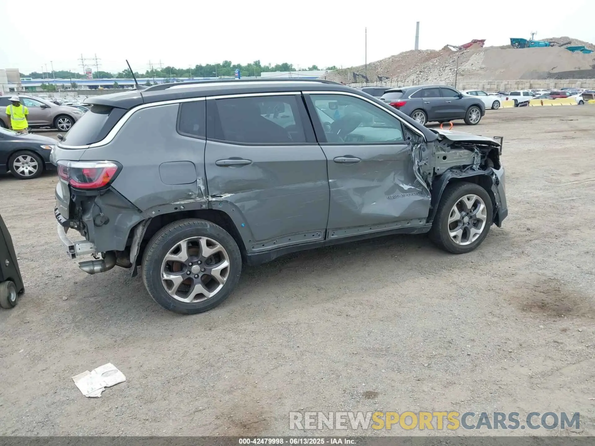 6 Photograph of a damaged car 3C4NJDCB1LT164260 JEEP COMPASS 2020