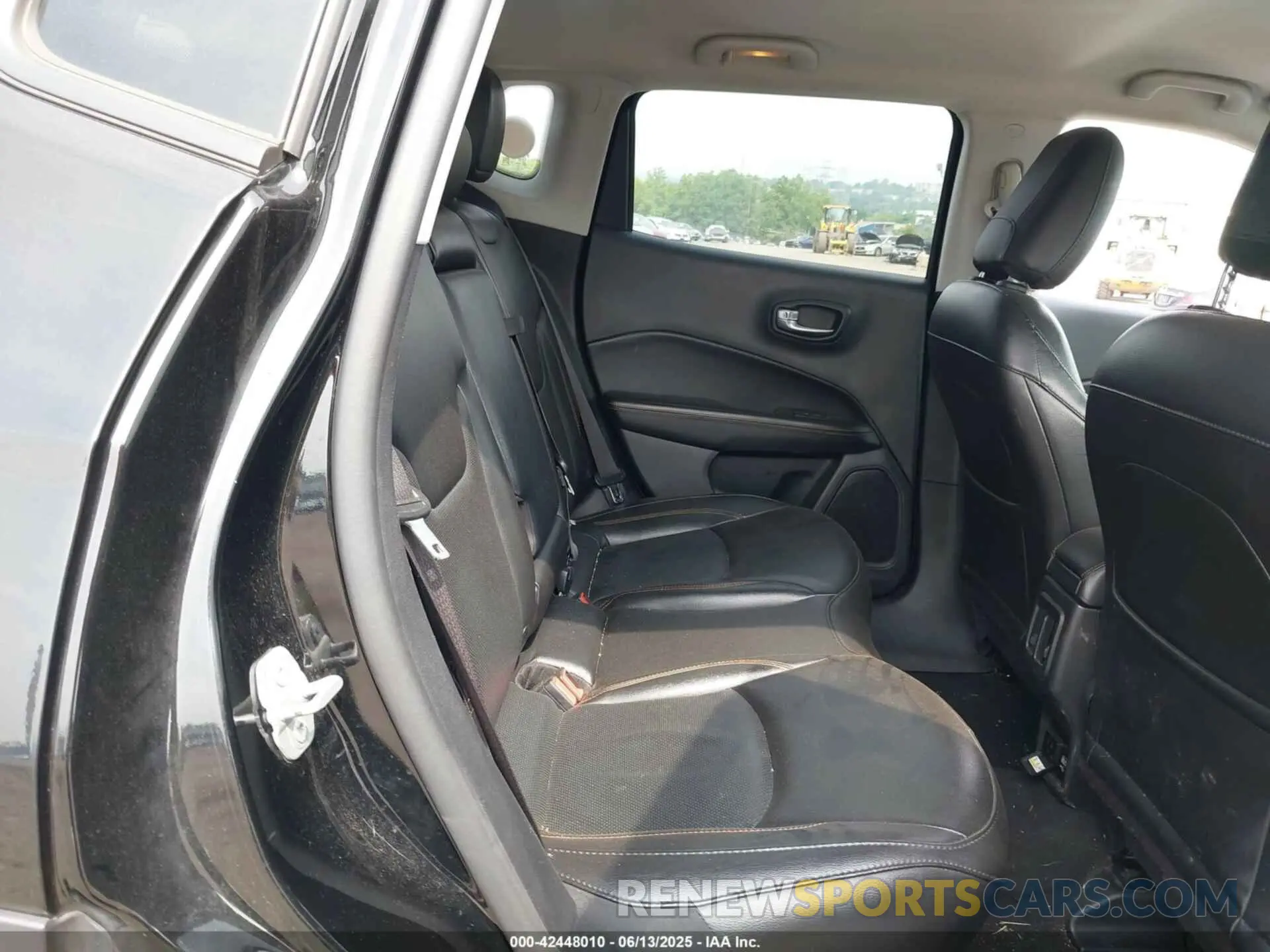 8 Photograph of a damaged car 3C4NJDCB1LT185495 JEEP COMPASS 2020