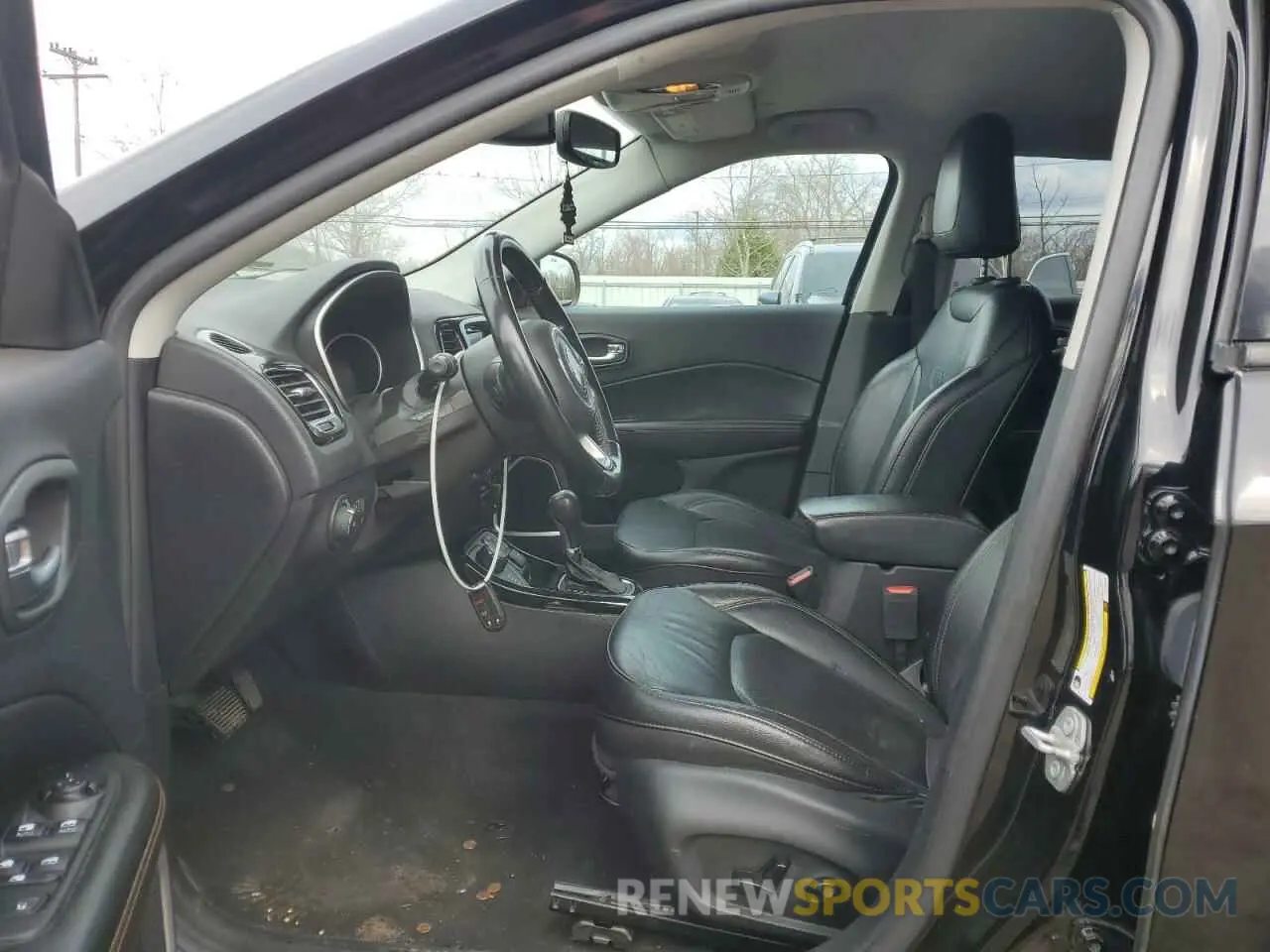 7 Photograph of a damaged car 3C4NJDCB1LT196125 JEEP COMPASS 2020