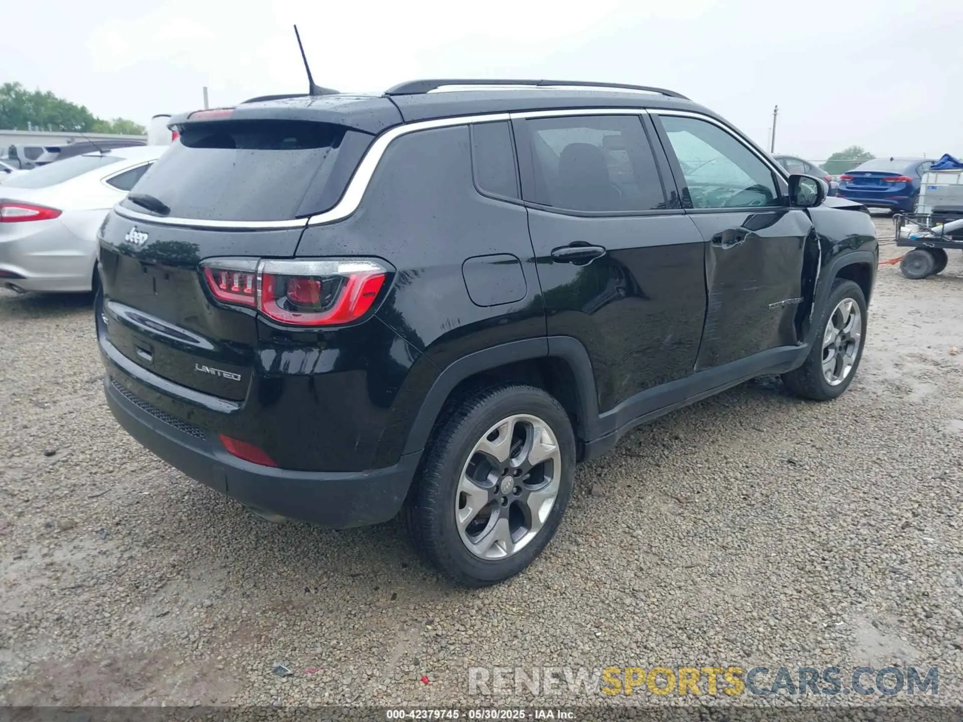 4 Photograph of a damaged car 3C4NJDCB1LT233447 JEEP COMPASS 2020