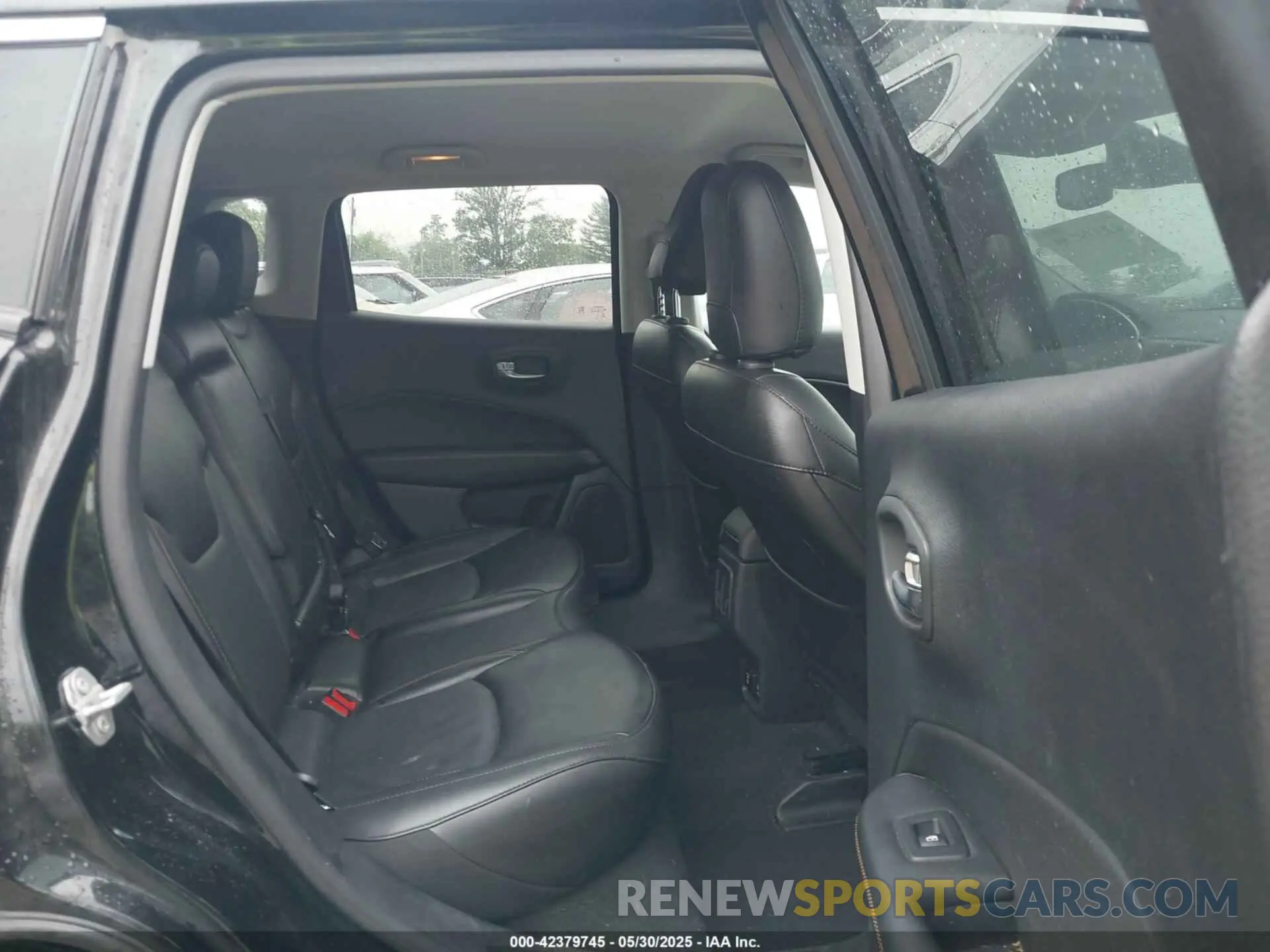 8 Photograph of a damaged car 3C4NJDCB1LT233447 JEEP COMPASS 2020
