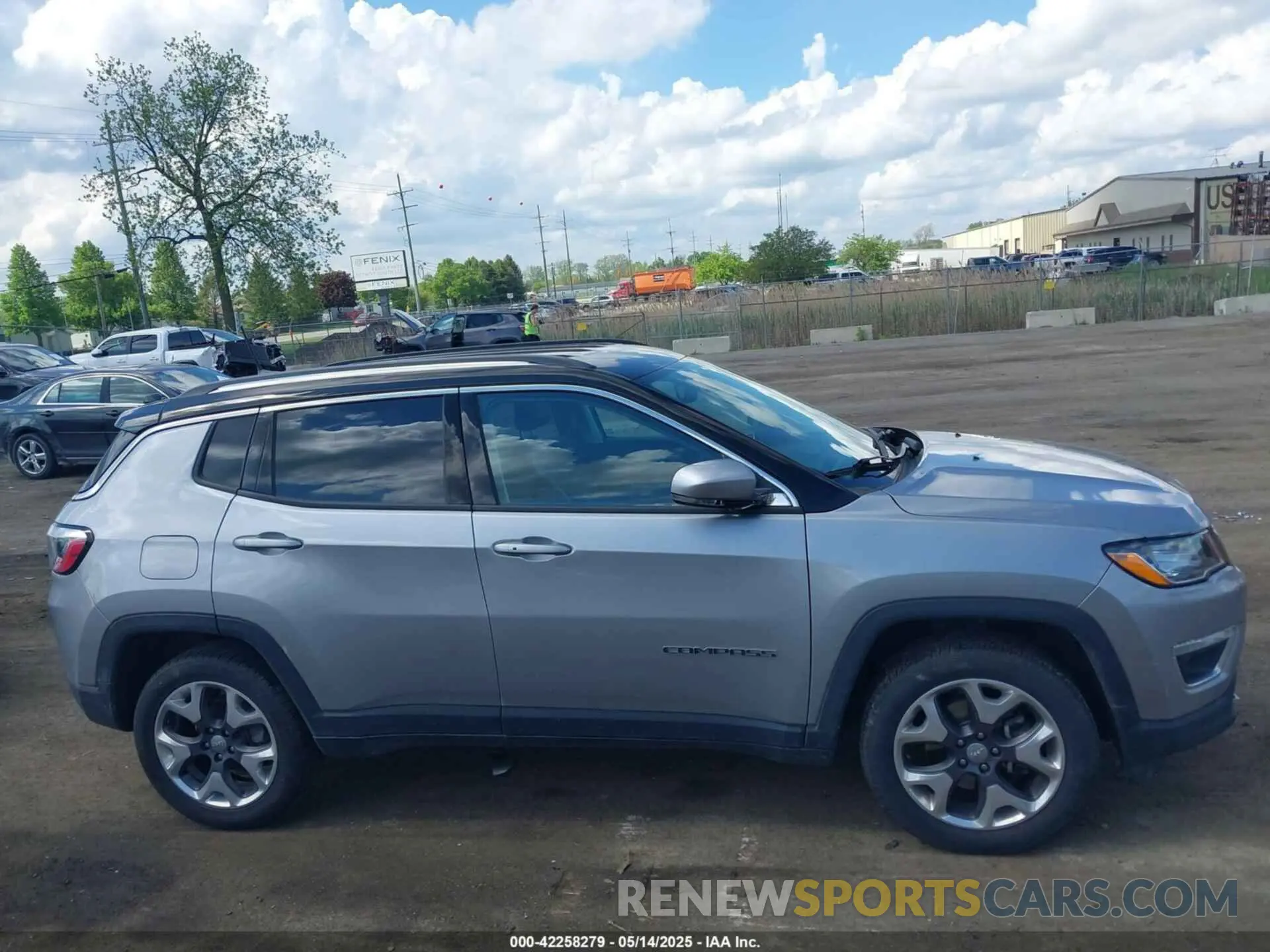 13 Photograph of a damaged car 3C4NJDCB2LT132739 JEEP COMPASS 2020