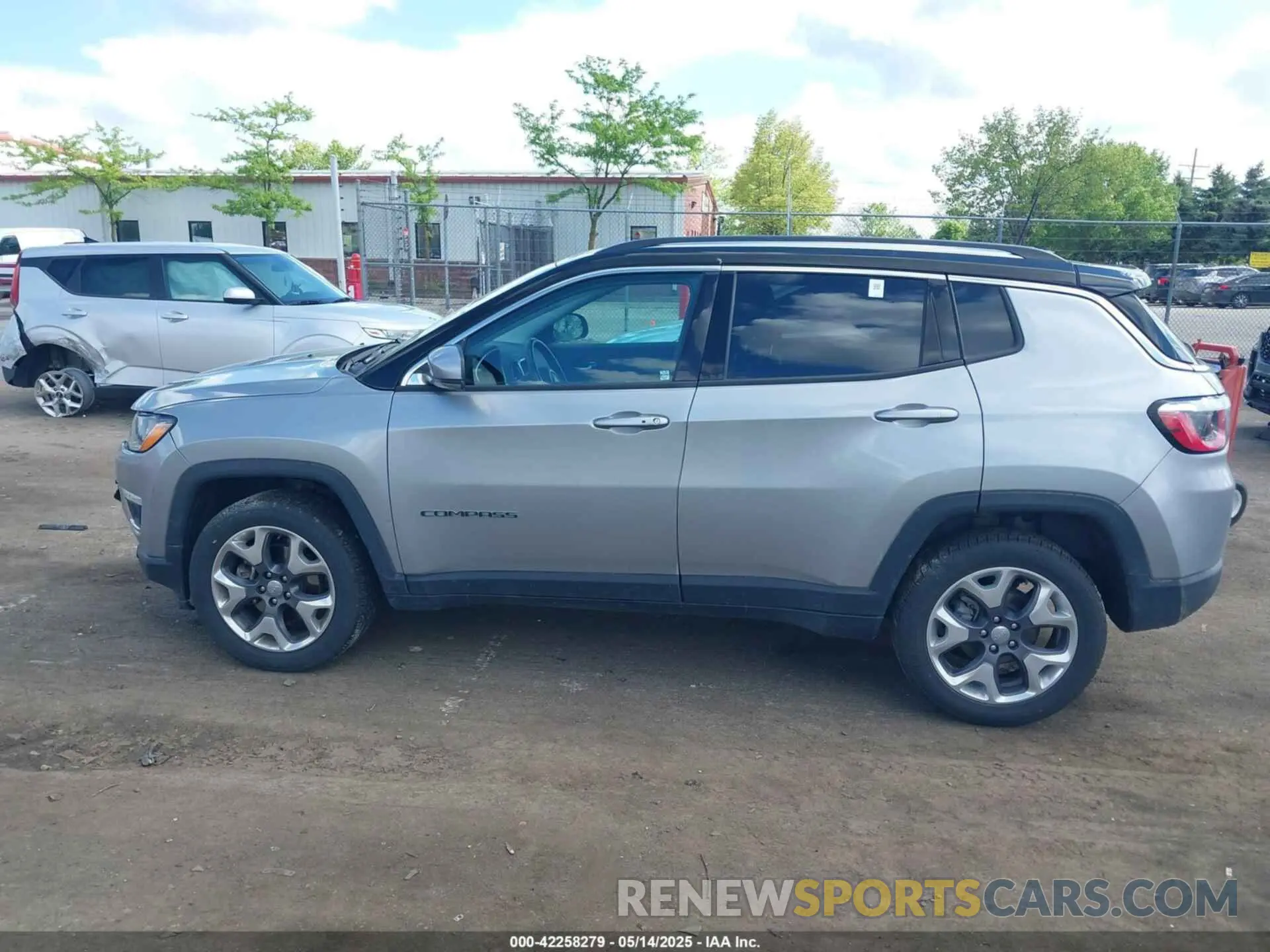 14 Photograph of a damaged car 3C4NJDCB2LT132739 JEEP COMPASS 2020