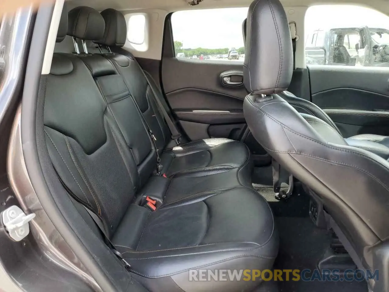 11 Photograph of a damaged car 3C4NJDCB3LT123497 JEEP COMPASS 2020