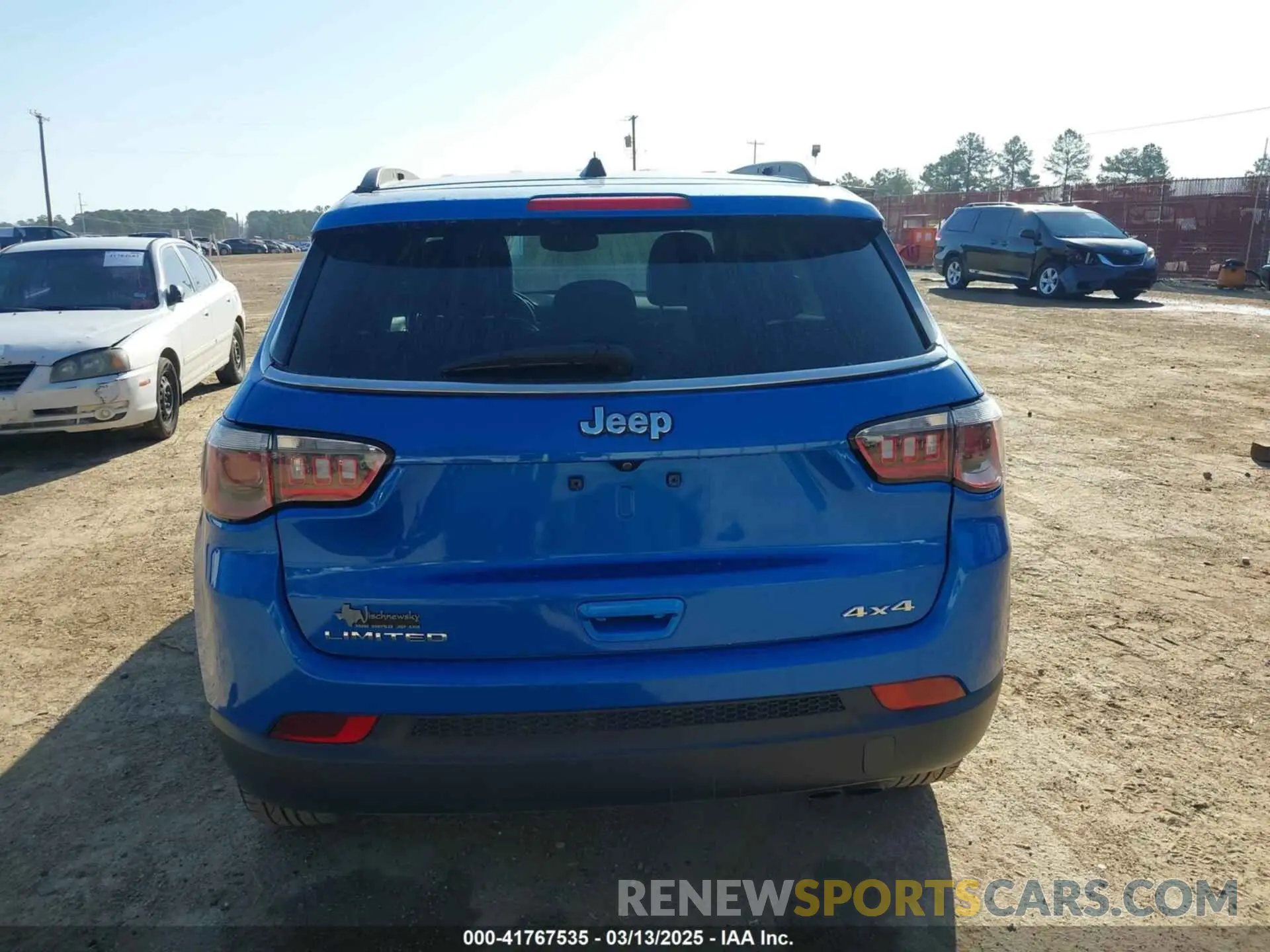 17 Photograph of a damaged car 3C4NJDCB3LT127100 JEEP COMPASS 2020