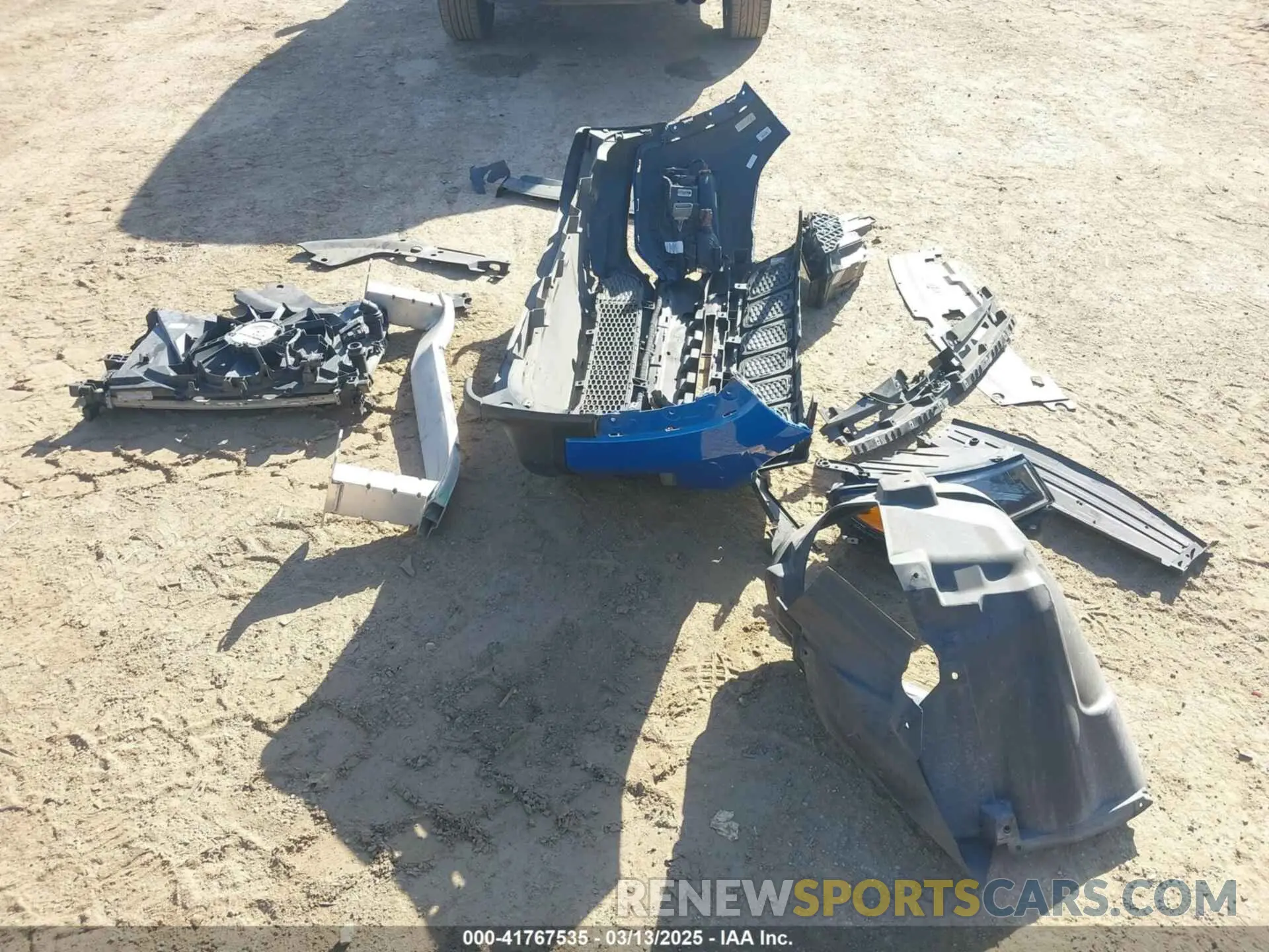 18 Photograph of a damaged car 3C4NJDCB3LT127100 JEEP COMPASS 2020