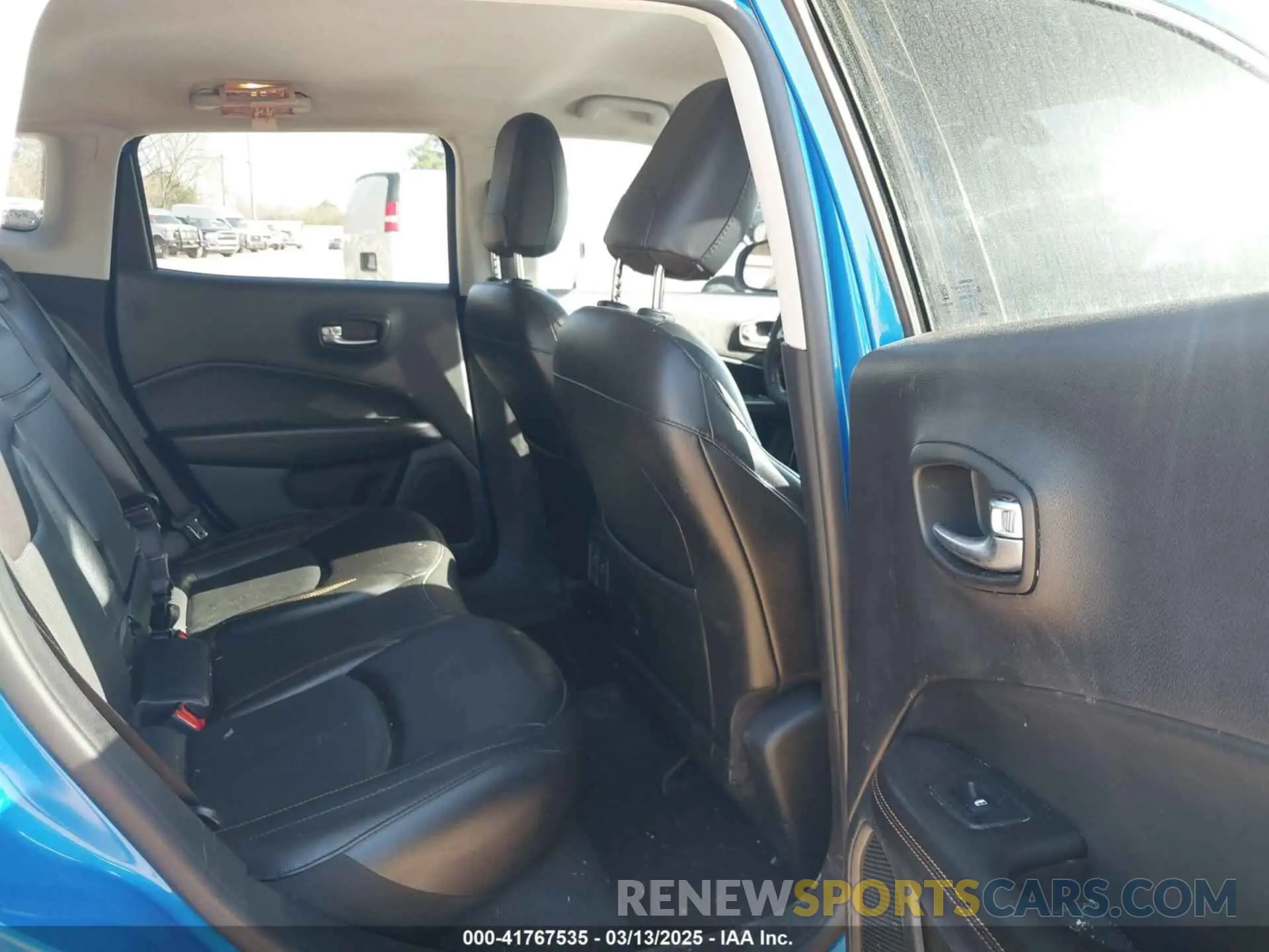 8 Photograph of a damaged car 3C4NJDCB3LT127100 JEEP COMPASS 2020