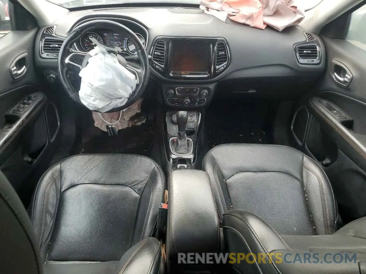 8 Photograph of a damaged car 3C4NJDCB3LT137979 JEEP COMPASS 2020