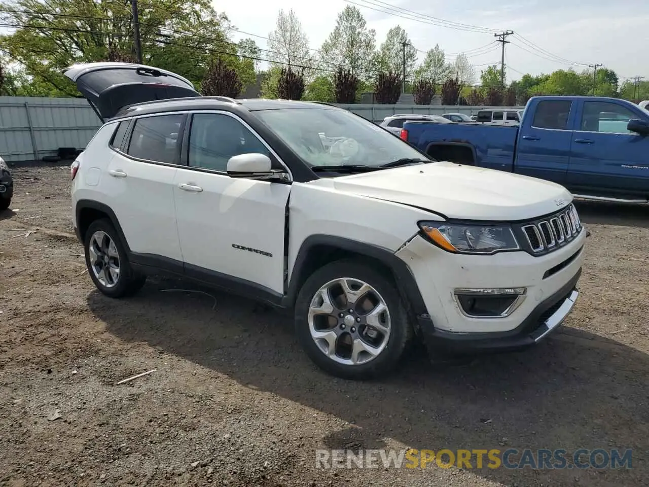 4 Photograph of a damaged car 3C4NJDCB3LT216892 JEEP COMPASS 2020