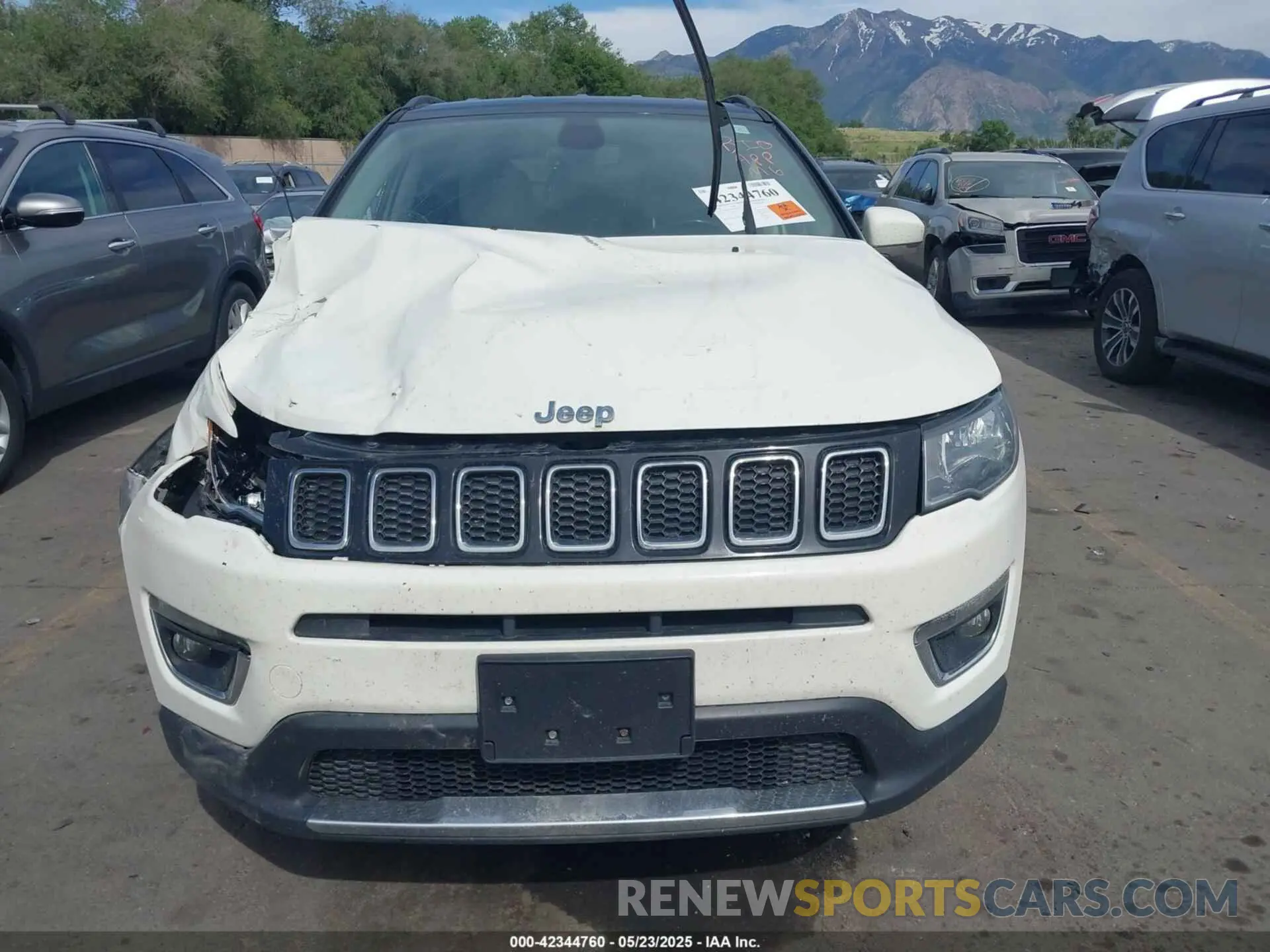 12 Photograph of a damaged car 3C4NJDCB4LT122066 JEEP COMPASS 2020
