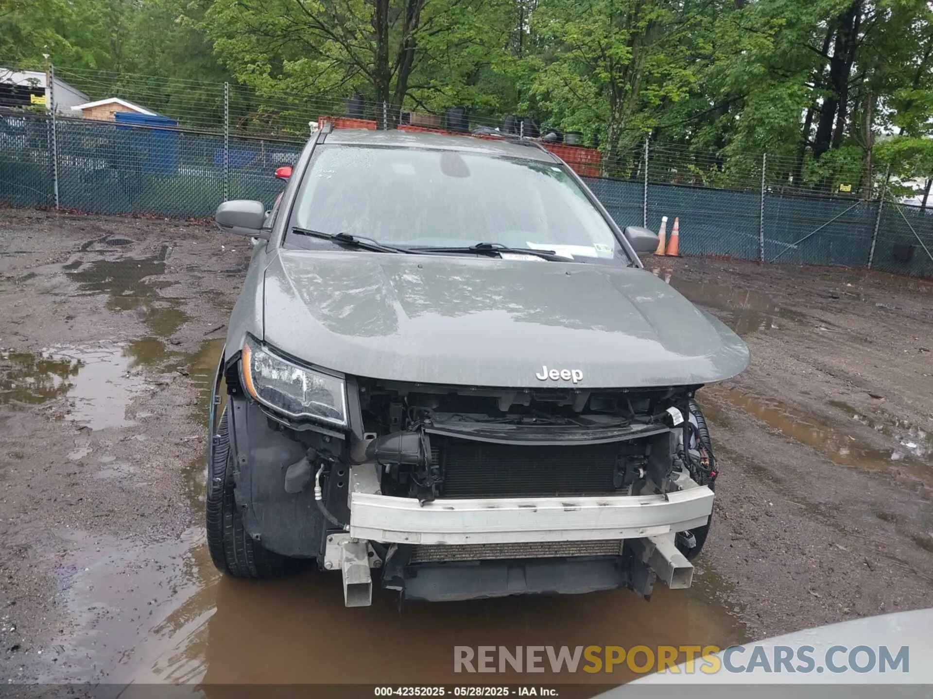 12 Photograph of a damaged car 3C4NJDCB4LT126814 JEEP COMPASS 2020