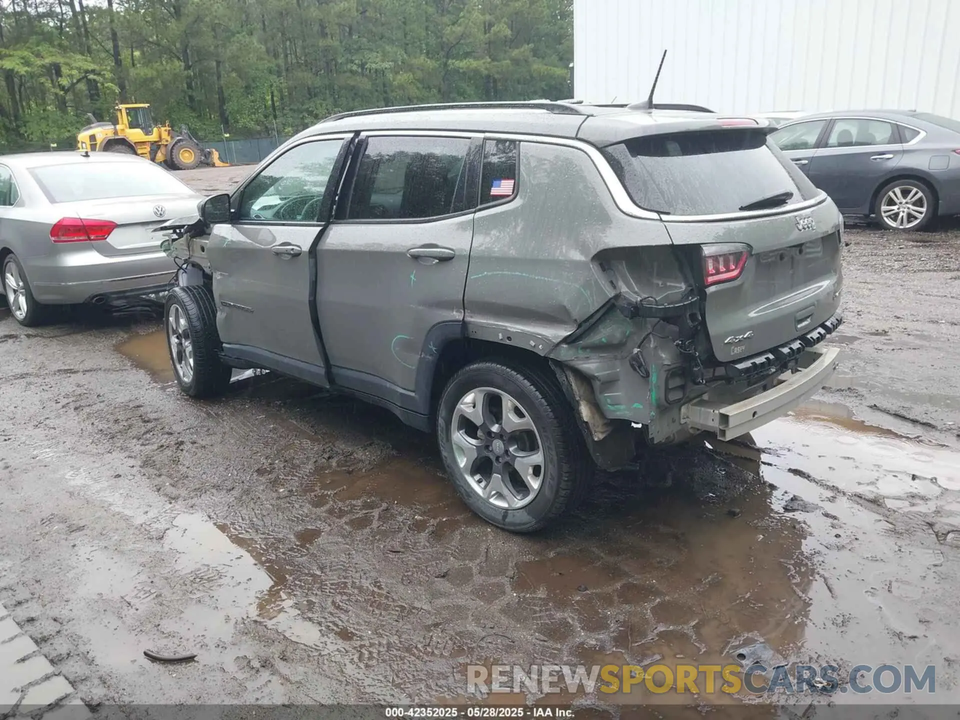 3 Photograph of a damaged car 3C4NJDCB4LT126814 JEEP COMPASS 2020