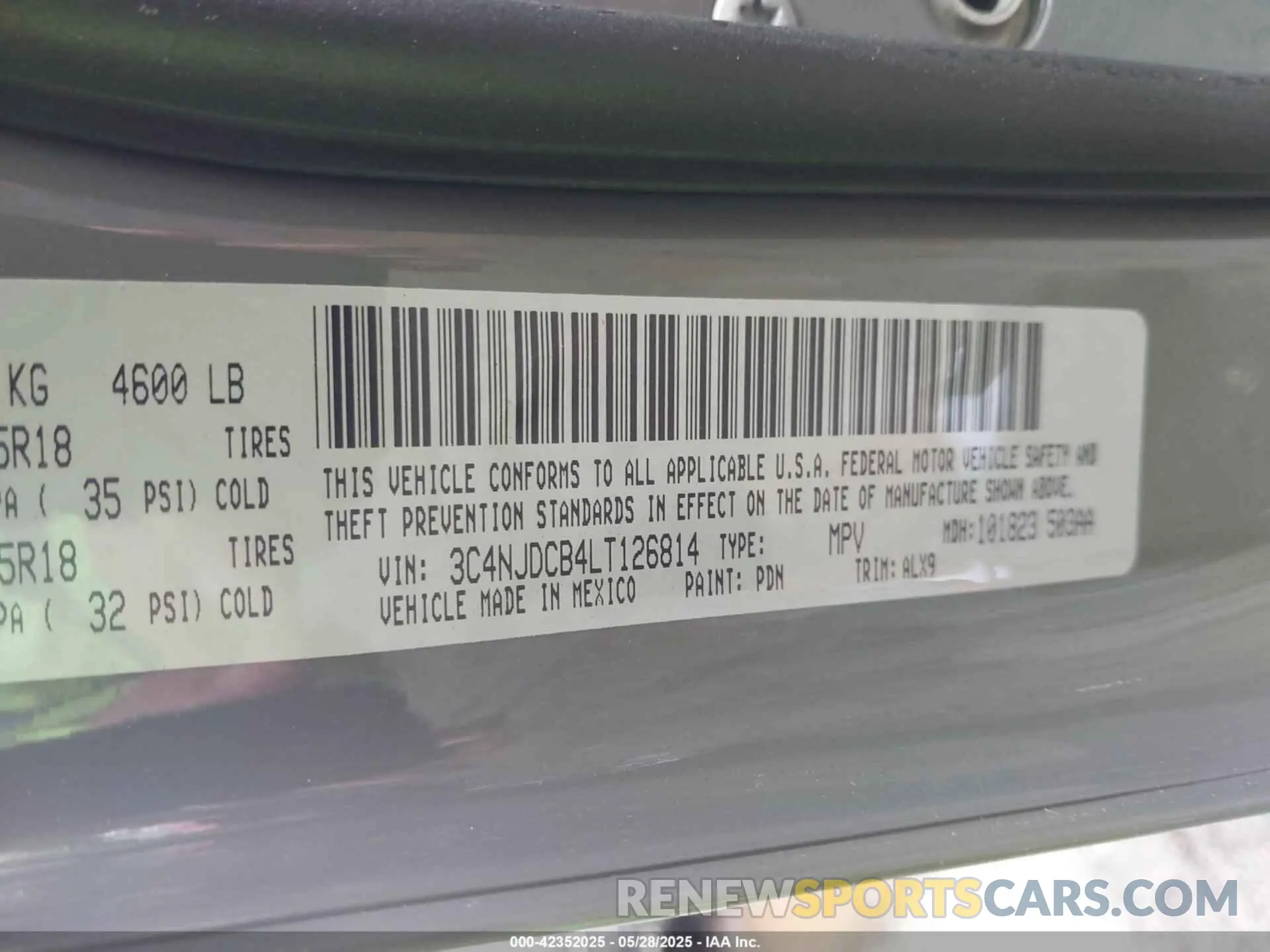 9 Photograph of a damaged car 3C4NJDCB4LT126814 JEEP COMPASS 2020
