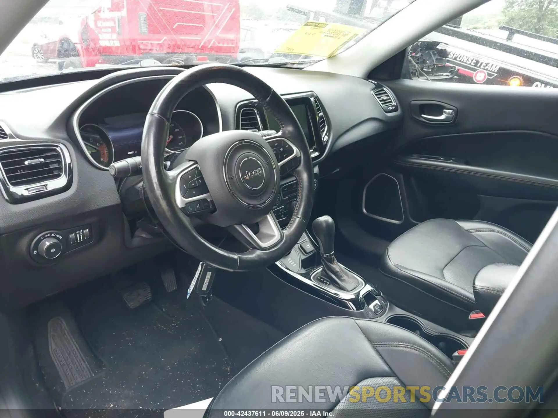 5 Photograph of a damaged car 3C4NJDCB4LT155374 JEEP COMPASS 2020