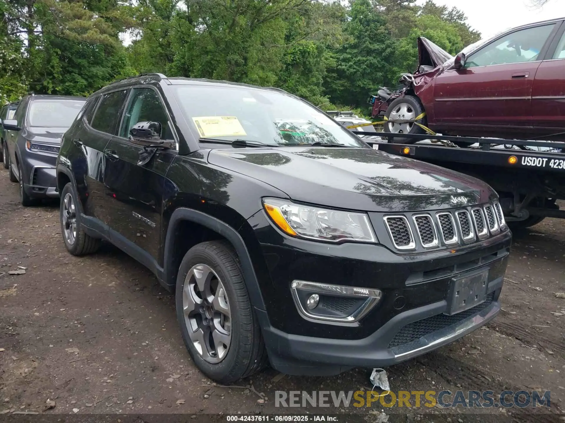 6 Photograph of a damaged car 3C4NJDCB4LT155374 JEEP COMPASS 2020