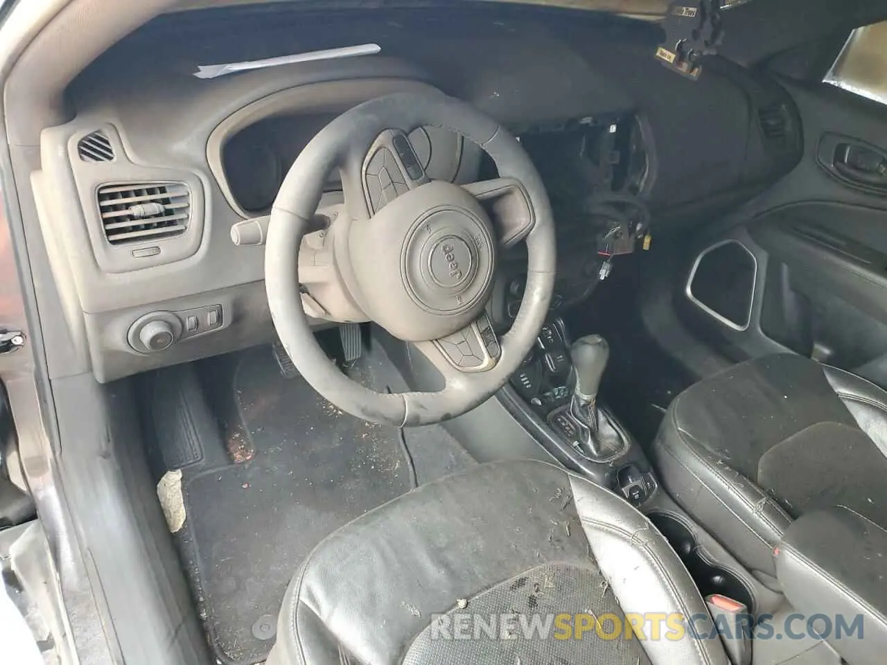 8 Photograph of a damaged car 3C4NJDCB4LT251277 JEEP COMPASS 2020
