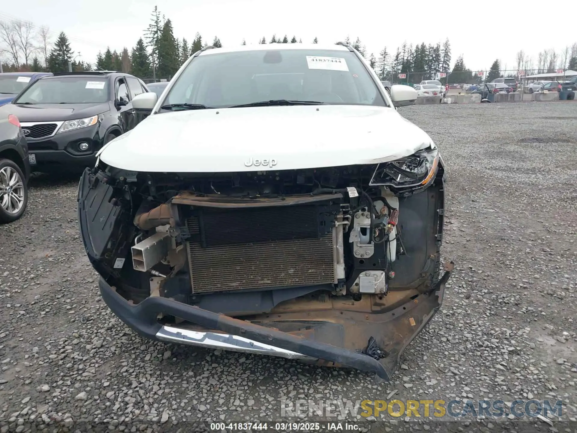 6 Photograph of a damaged car 3C4NJDCB5LT153584 JEEP COMPASS 2020